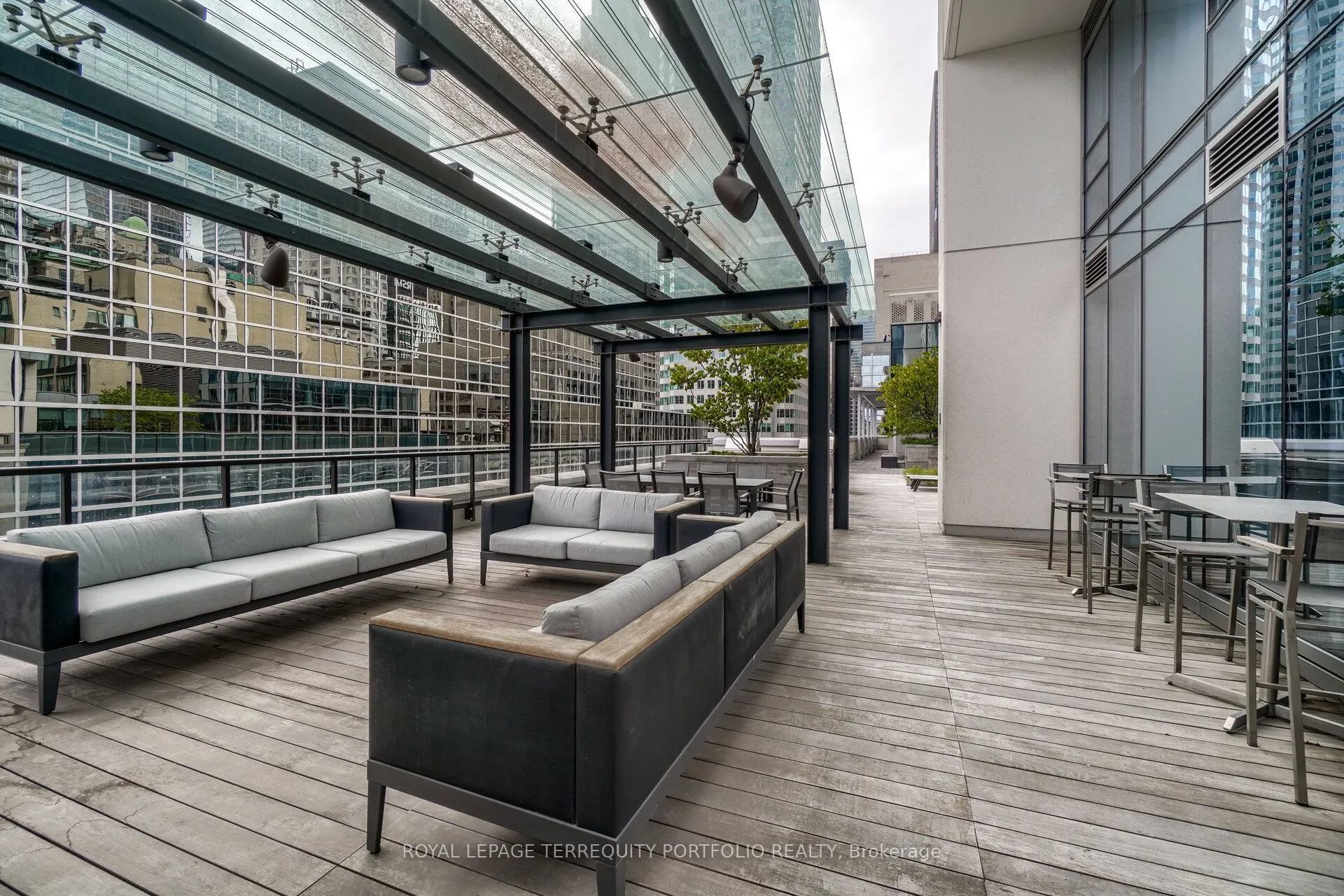 88 Scott Street, #2509