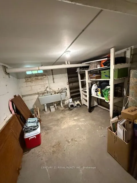 93 Douglas Crescent, #14
