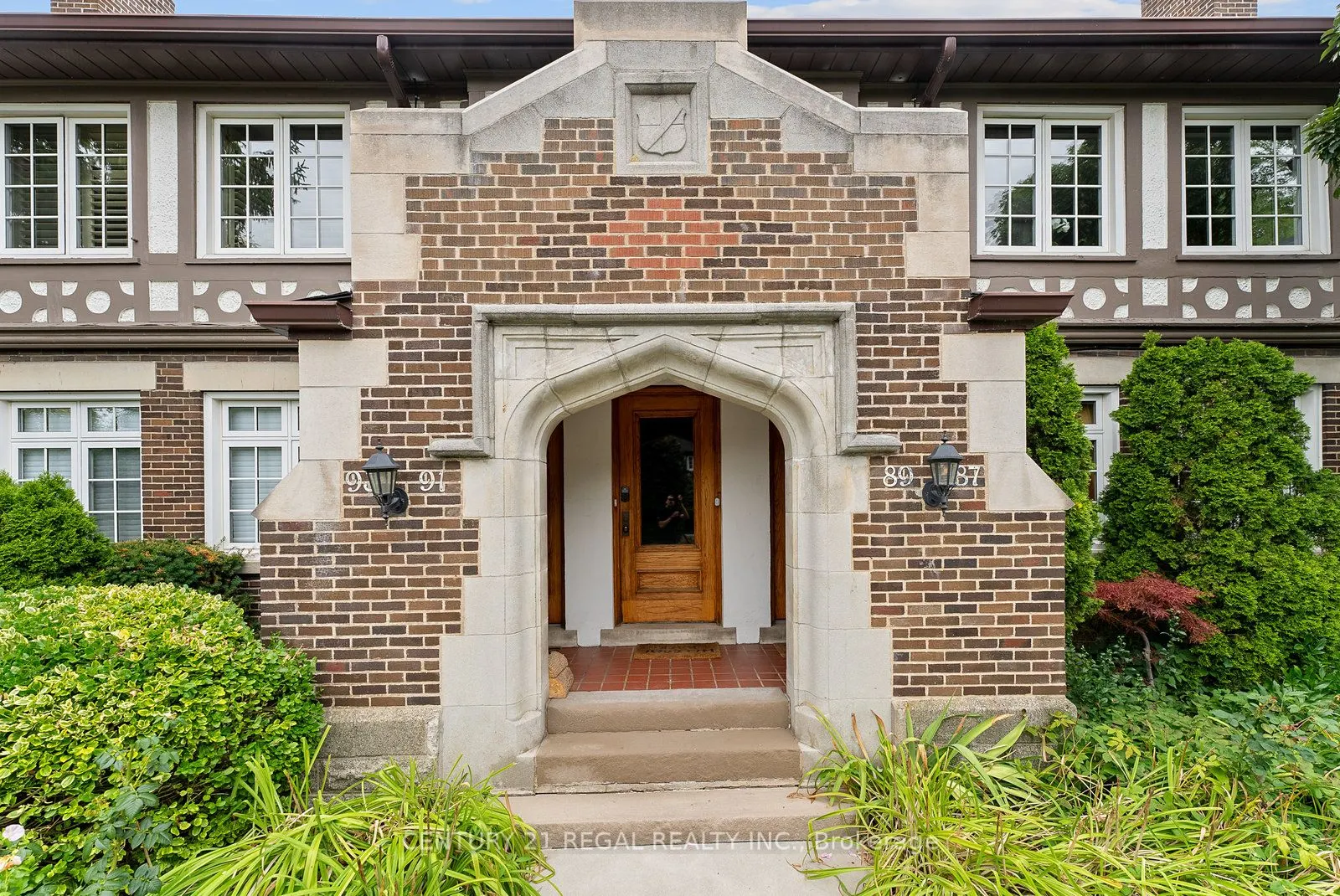 93 Douglas Crescent, #14
