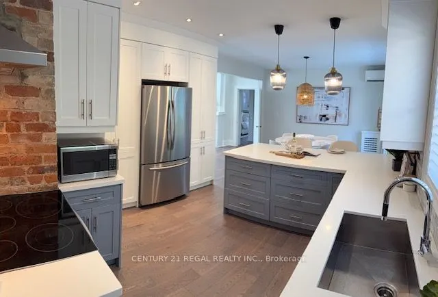 93 Douglas Crescent, #14