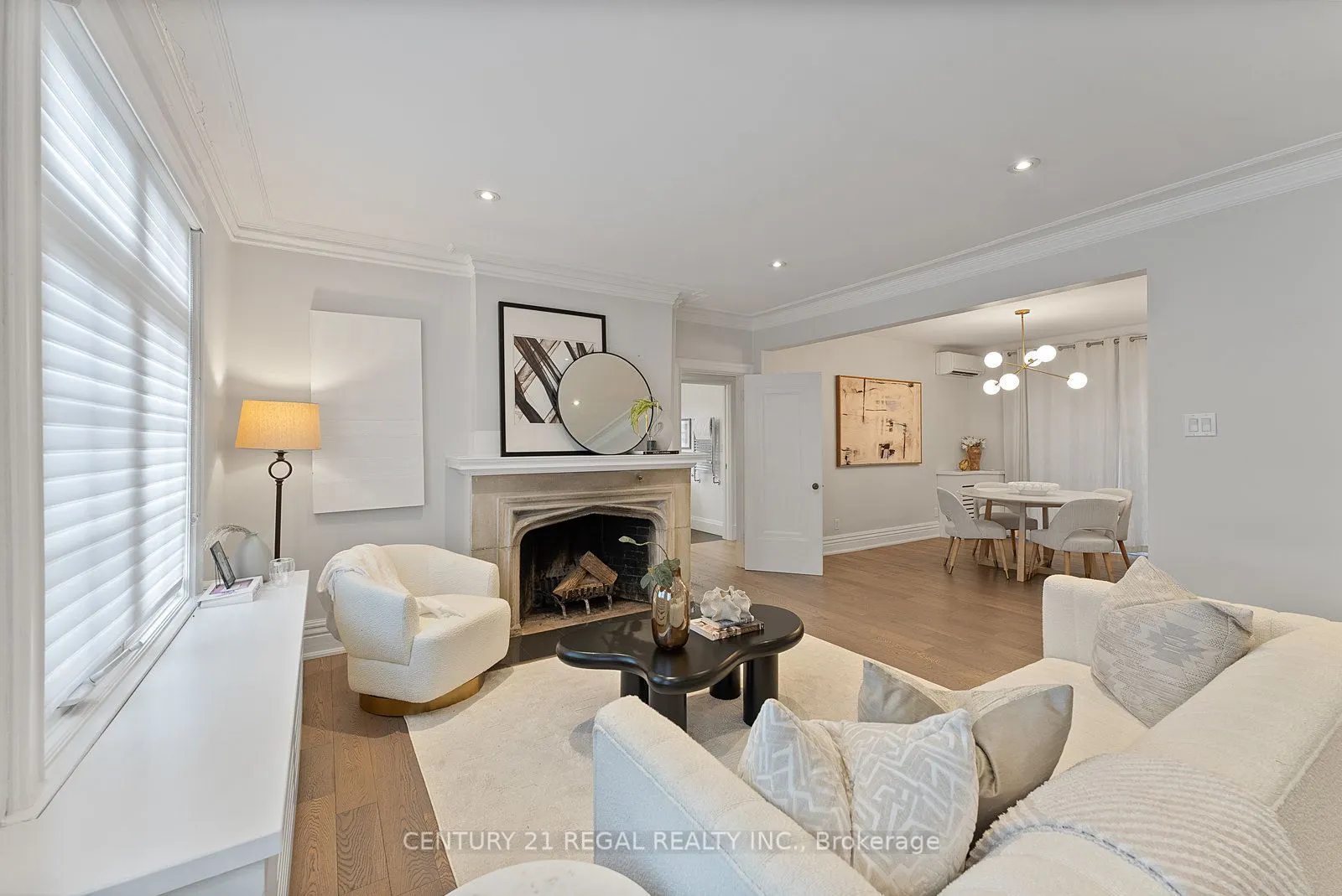 93 Douglas Crescent, #14