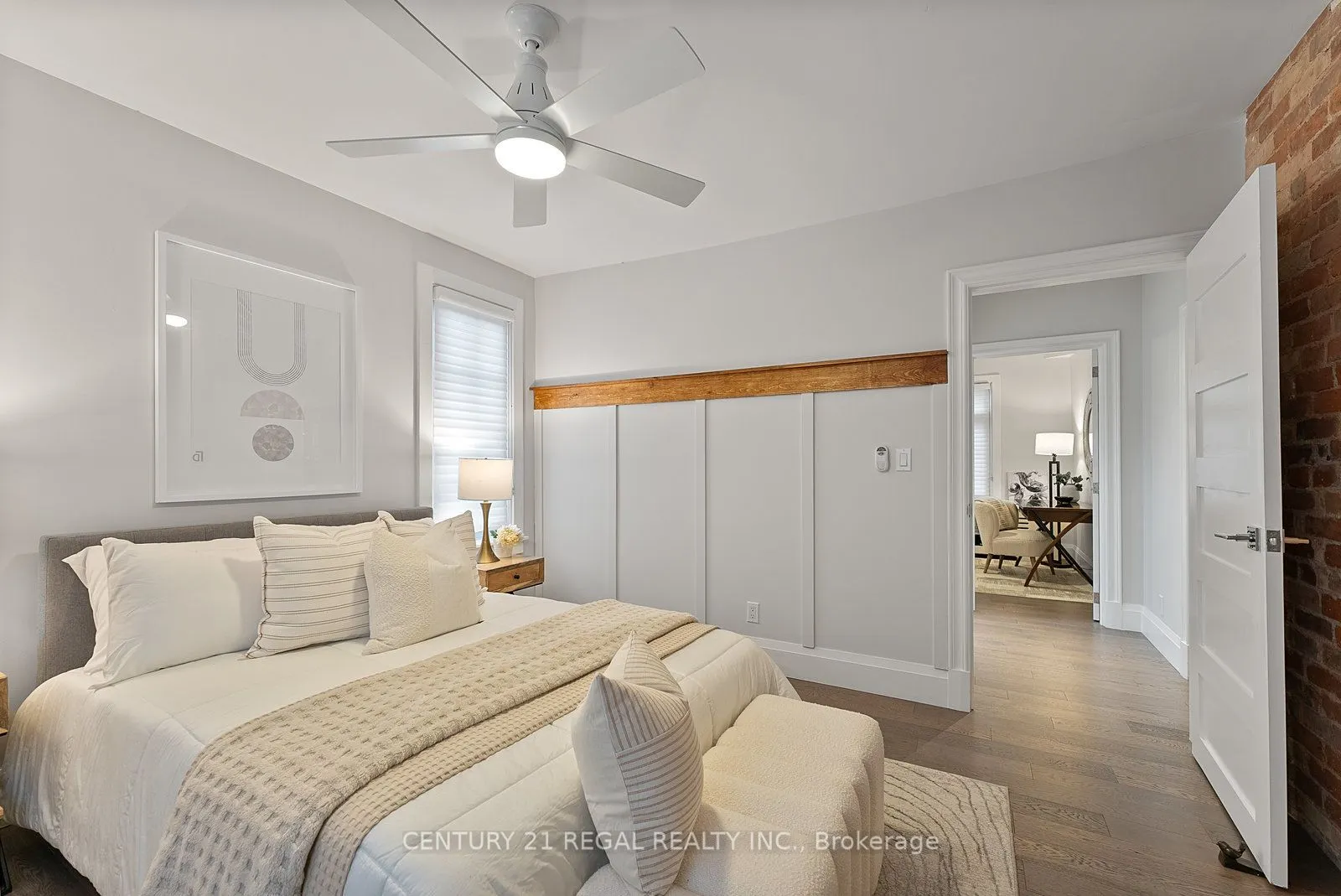 93 Douglas Crescent, #14