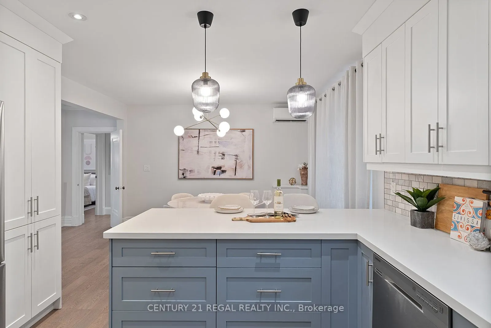 93 Douglas Crescent, #14