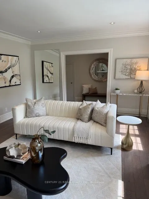 93 Douglas Crescent, #14