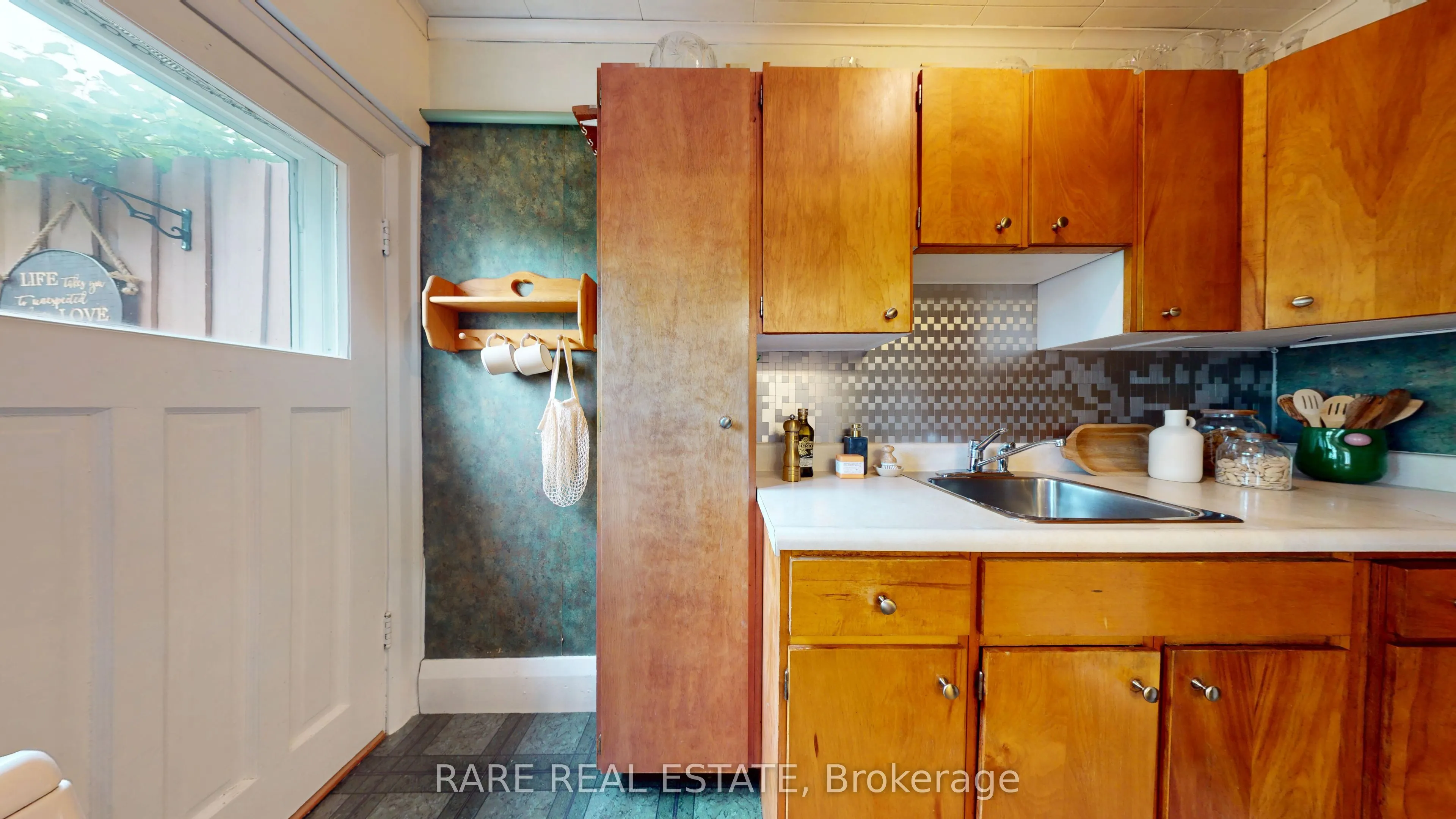 81 Bowood Avenue