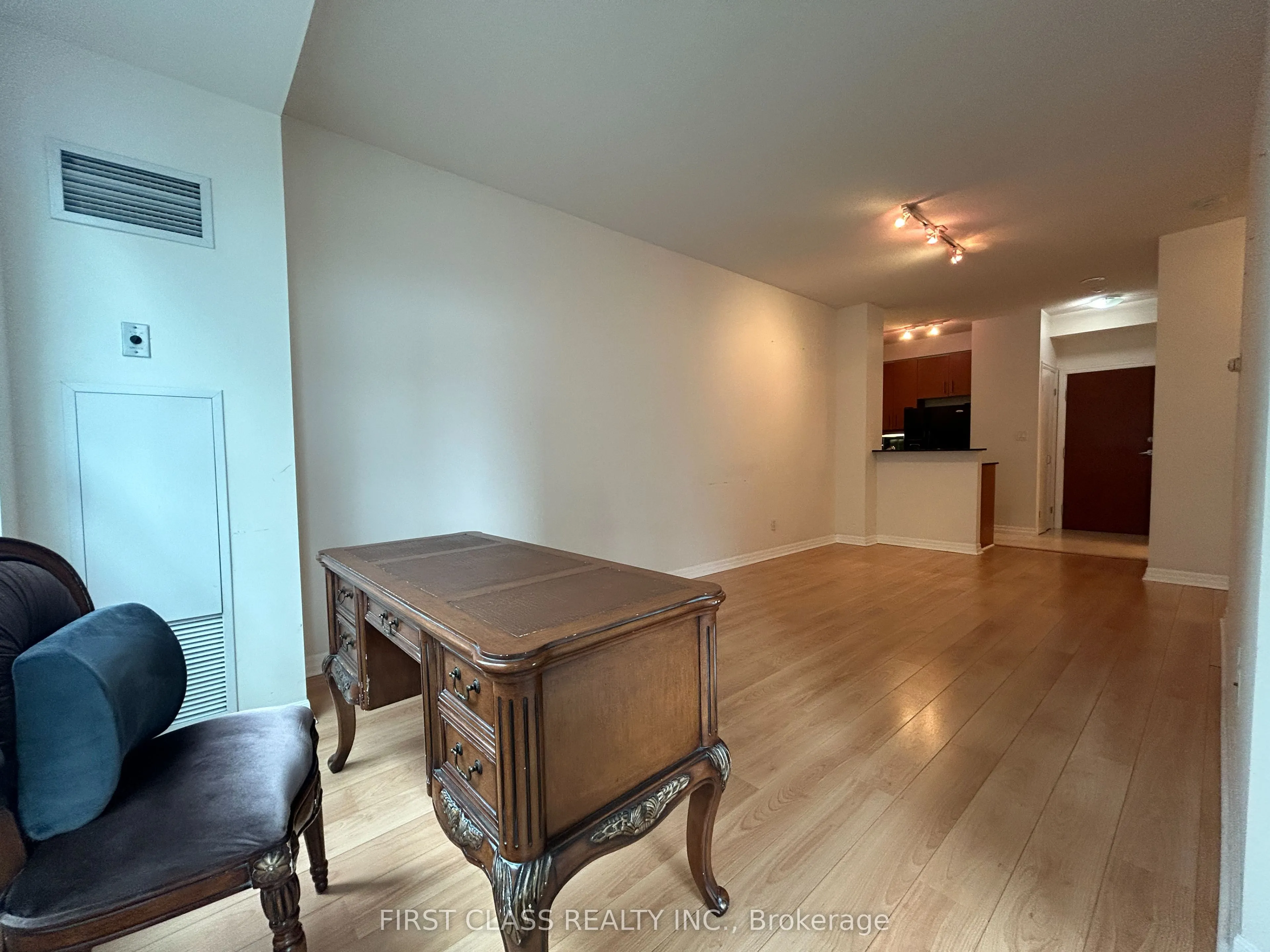 300 Bloor Street E, #2109