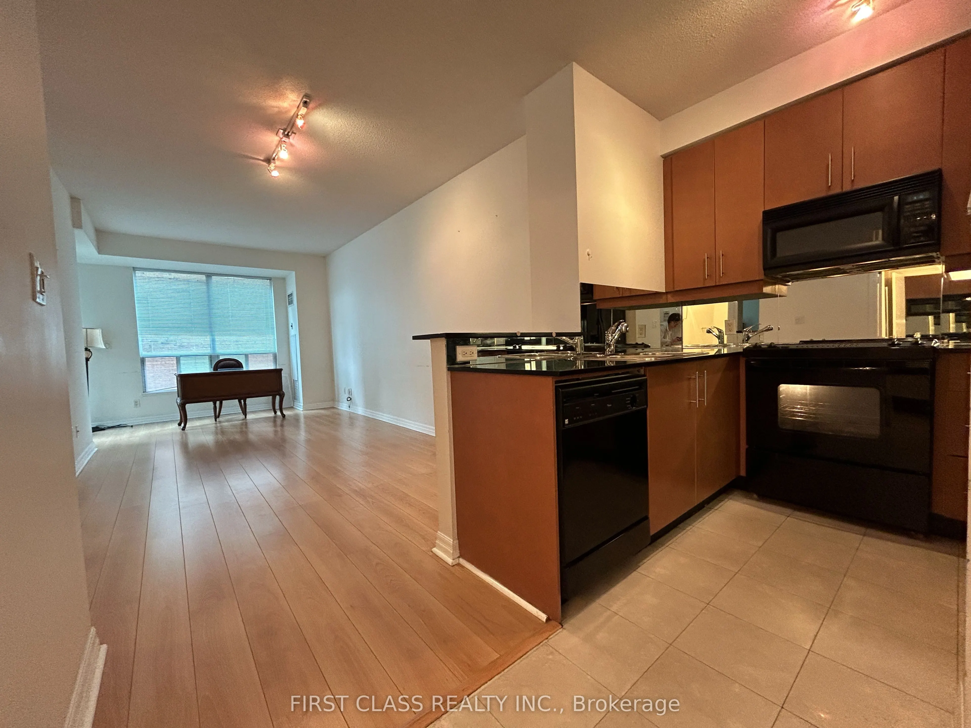 300 Bloor Street E, #2109