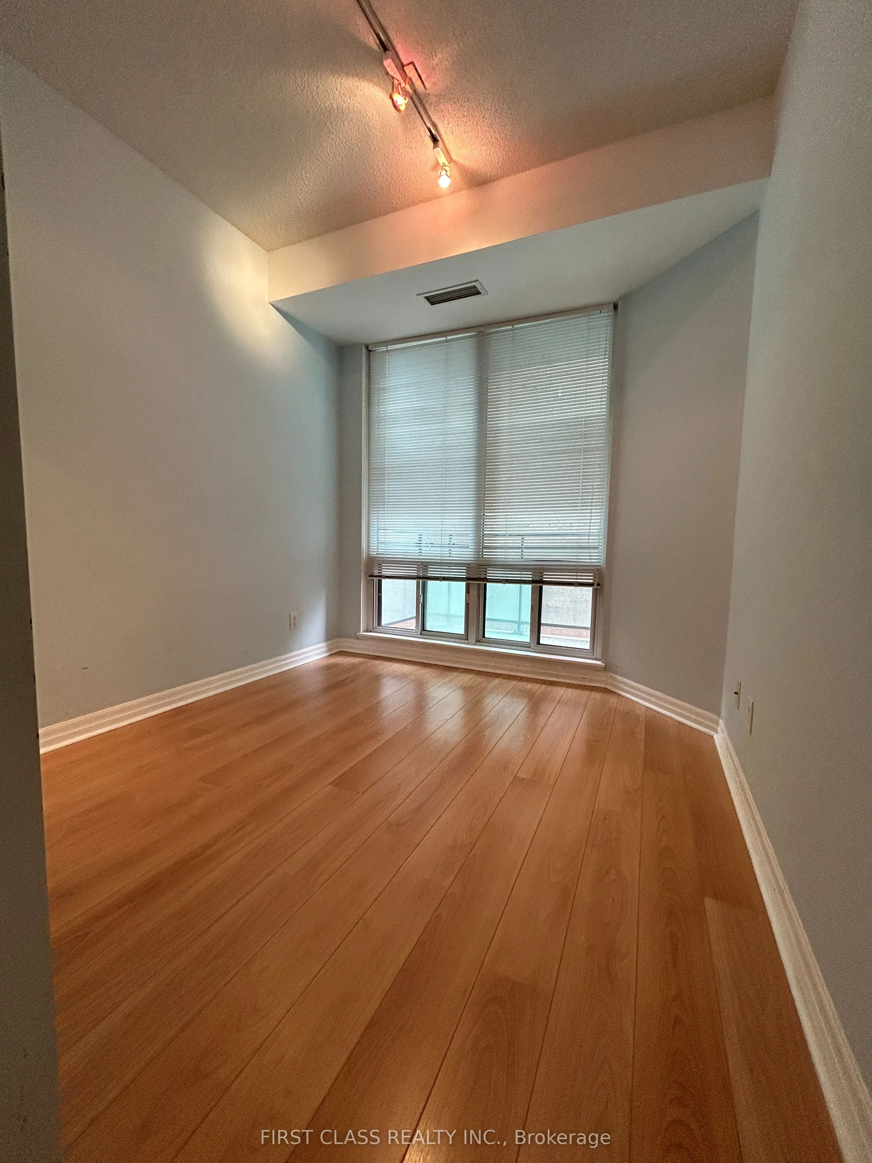 300 Bloor Street E, #2109