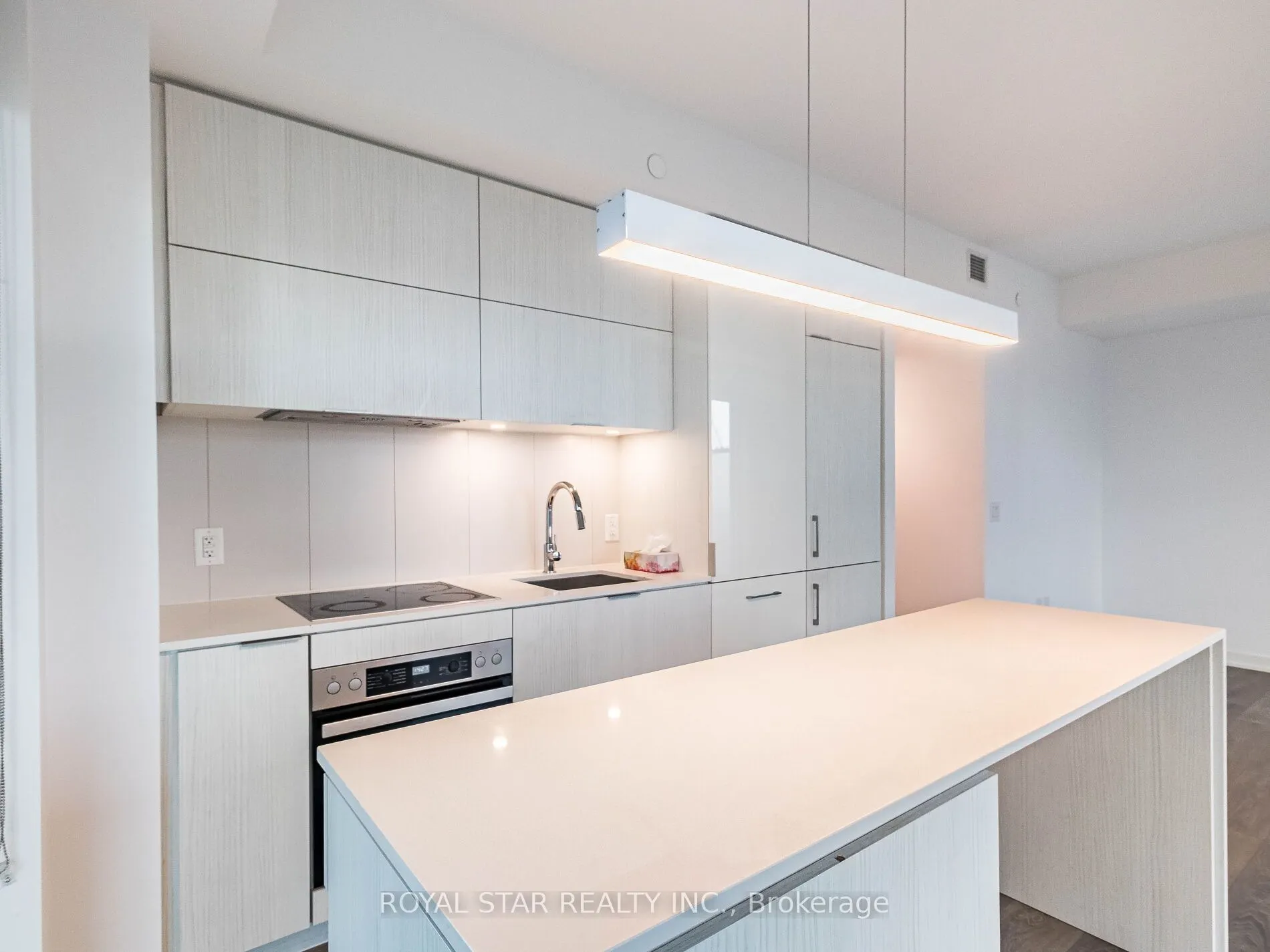 20 Richardson Street, #1305