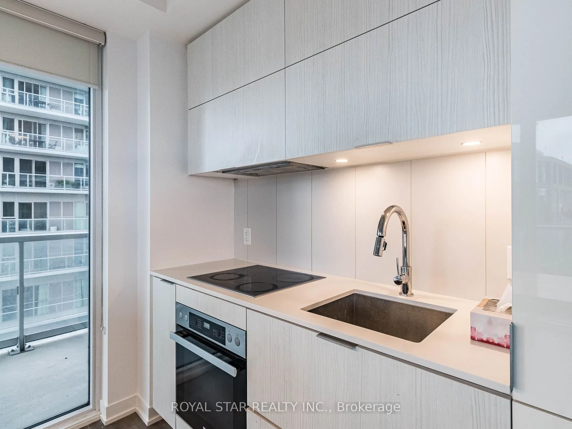 20 Richardson Street, #1305