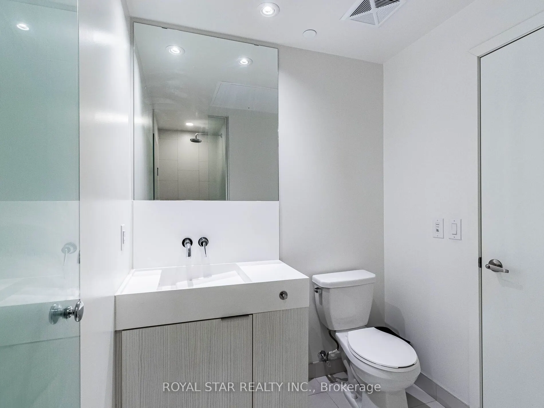 20 Richardson Street, #1305