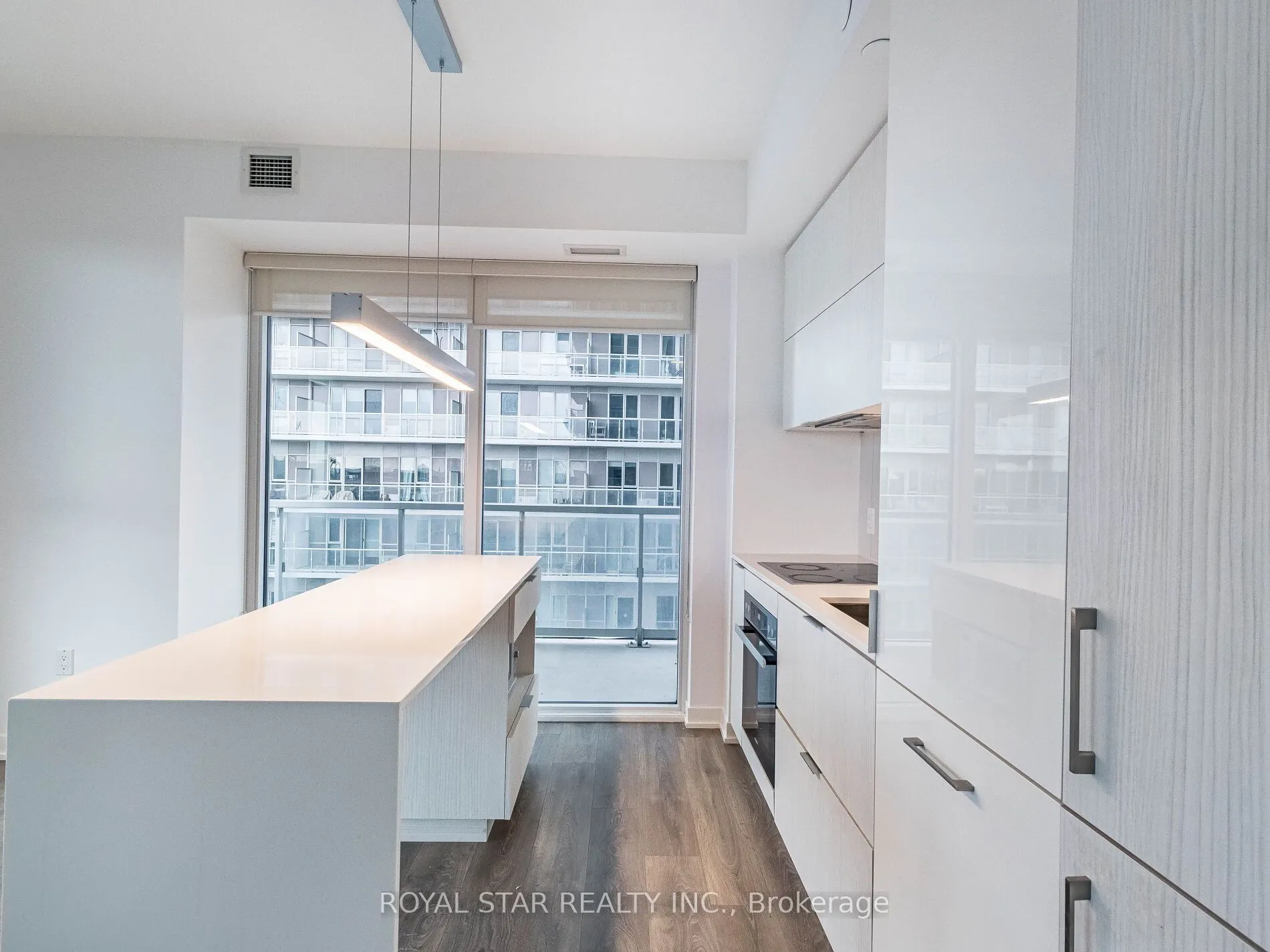 20 Richardson Street, #1305