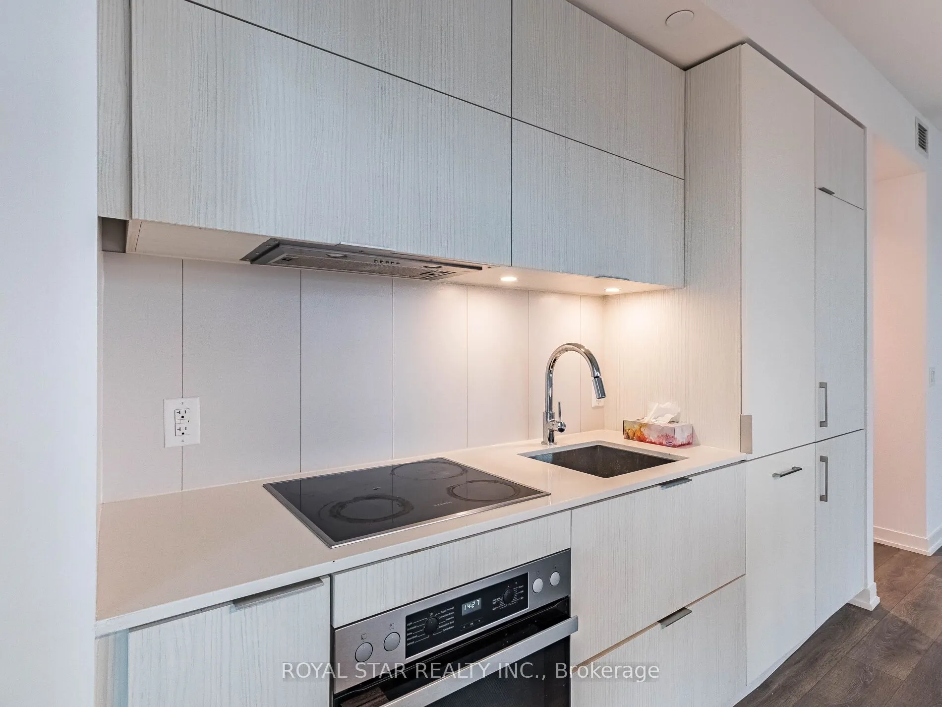 20 Richardson Street, #1305