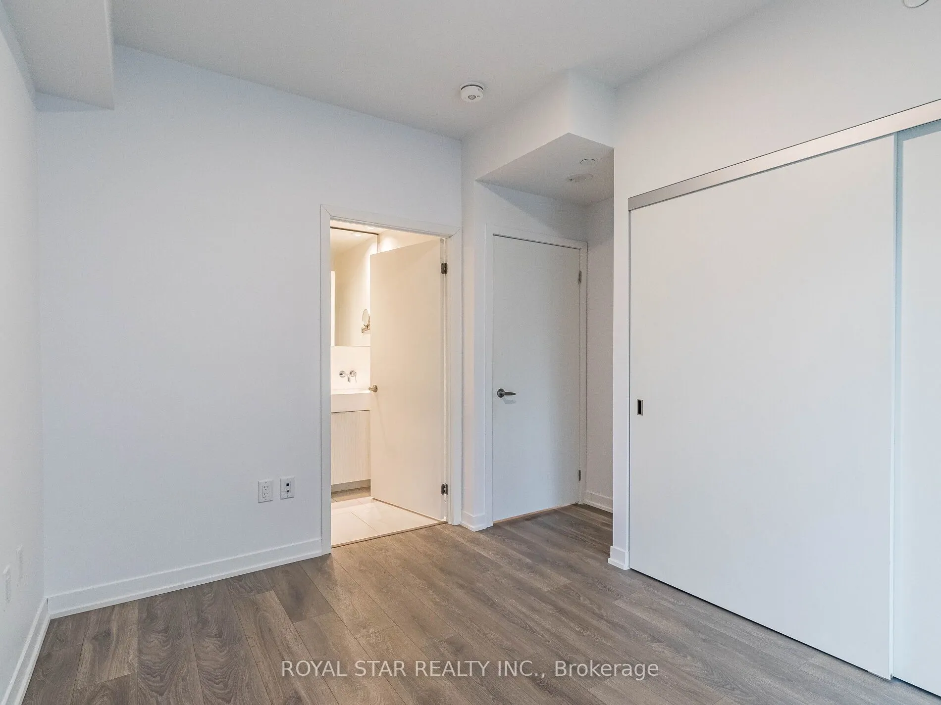 20 Richardson Street, #1305