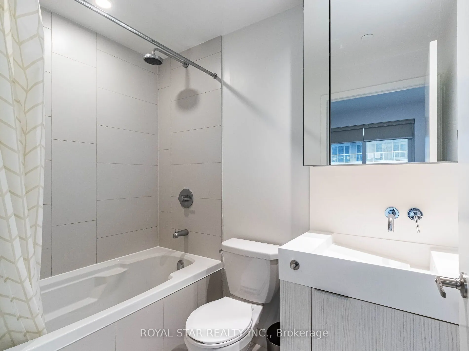 20 Richardson Street, #1305