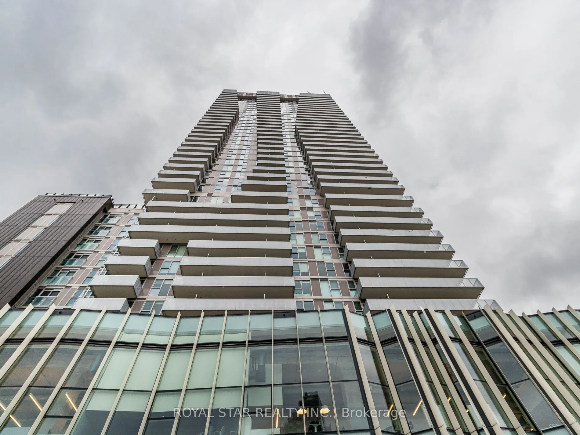 20 Richardson Street, #1305