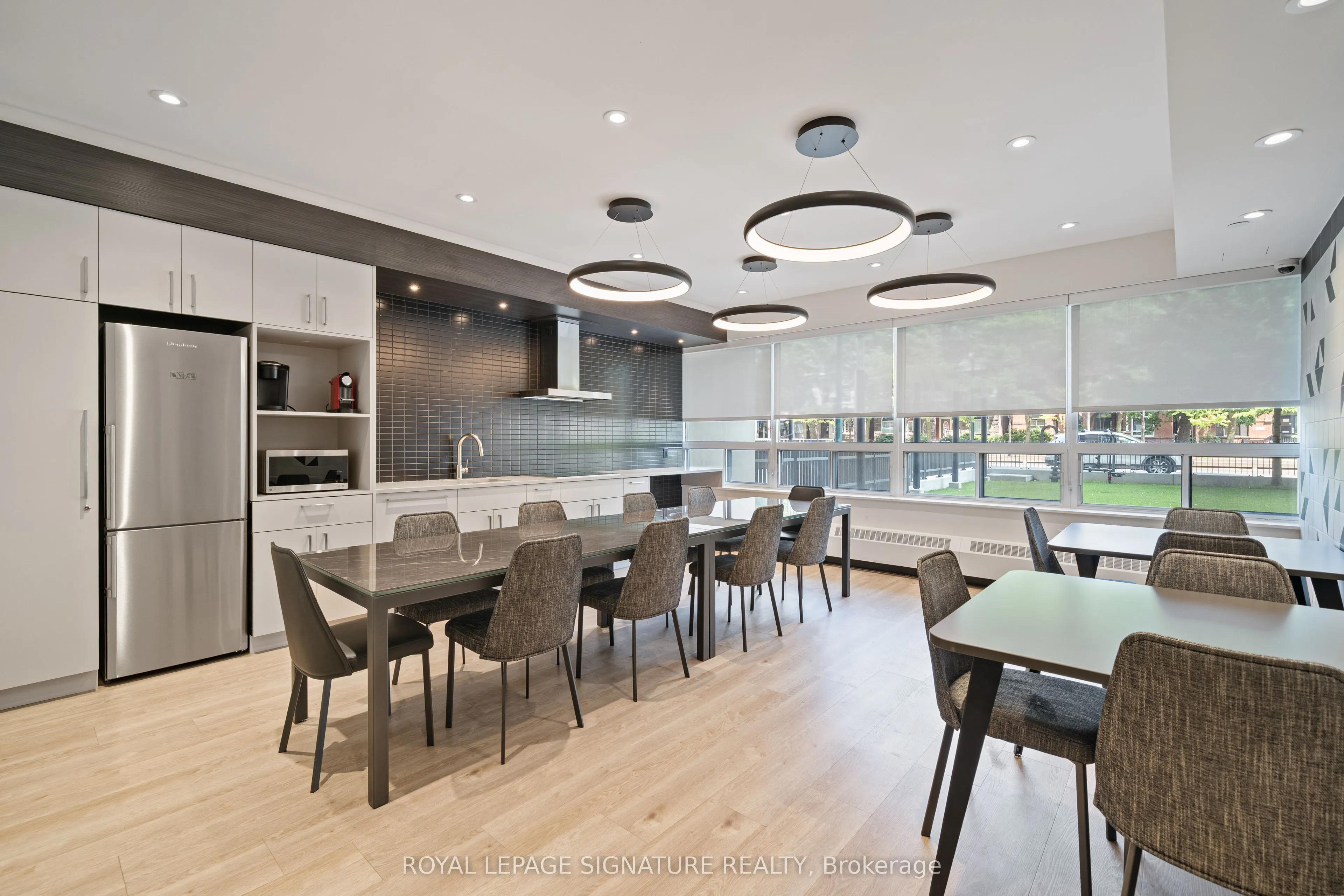 666 Spadina Avenue, #2501