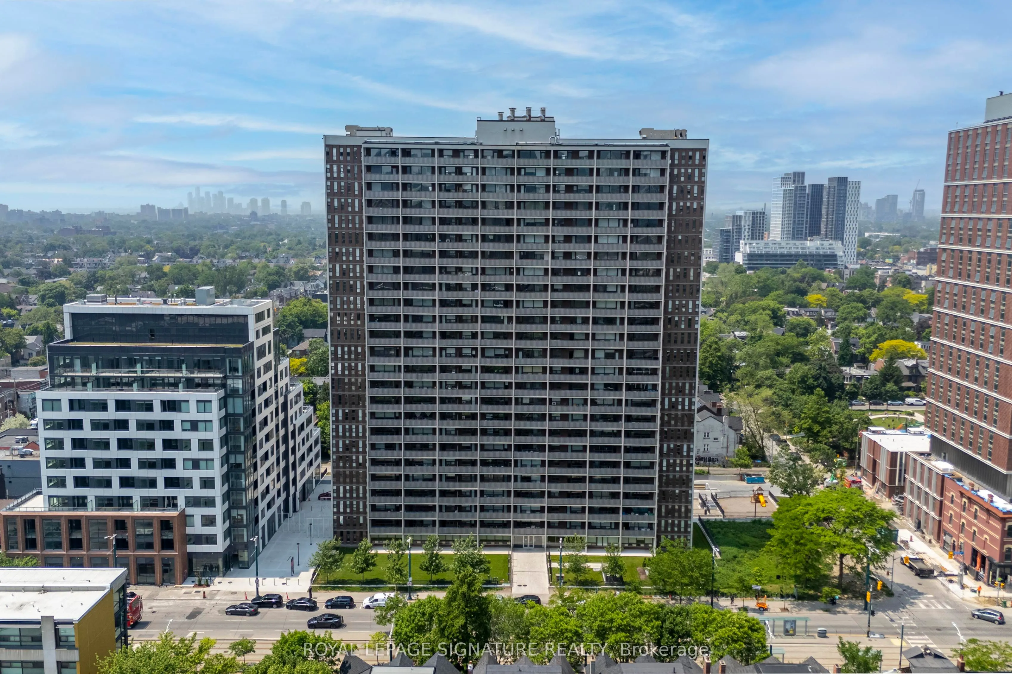 666 Spadina Avenue, #2501