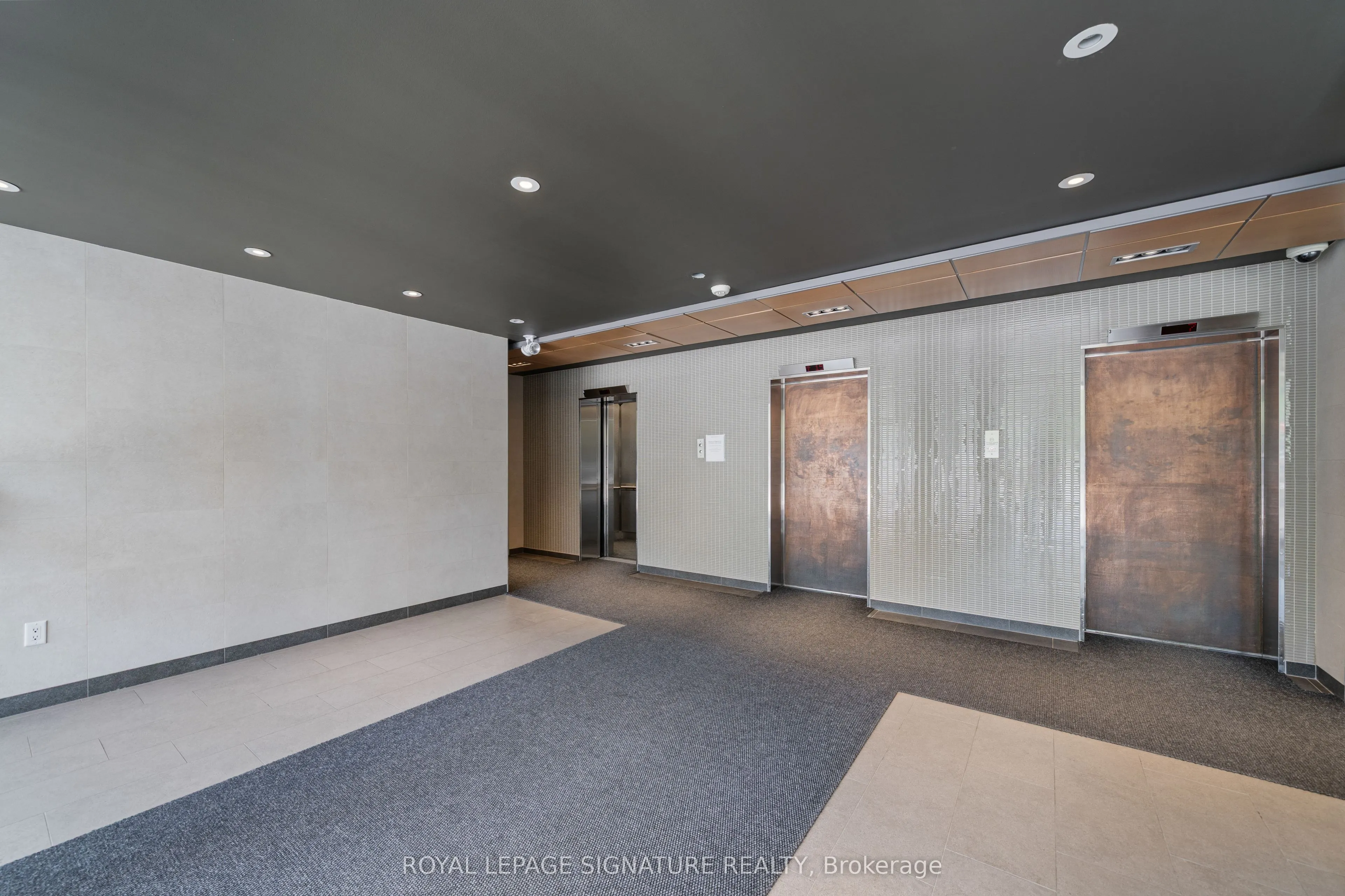 666 Spadina Avenue, #2501