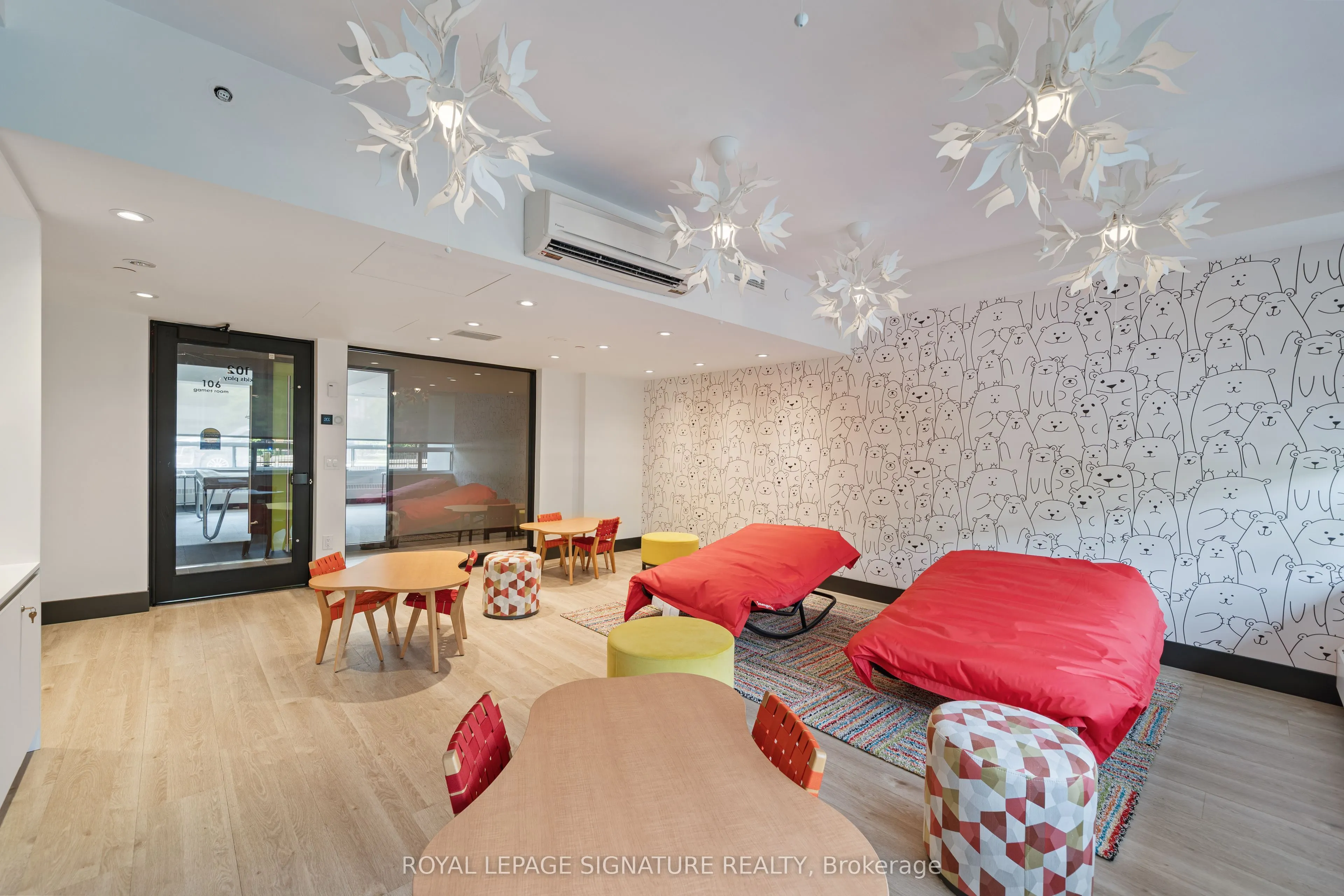 666 Spadina Avenue, #2501