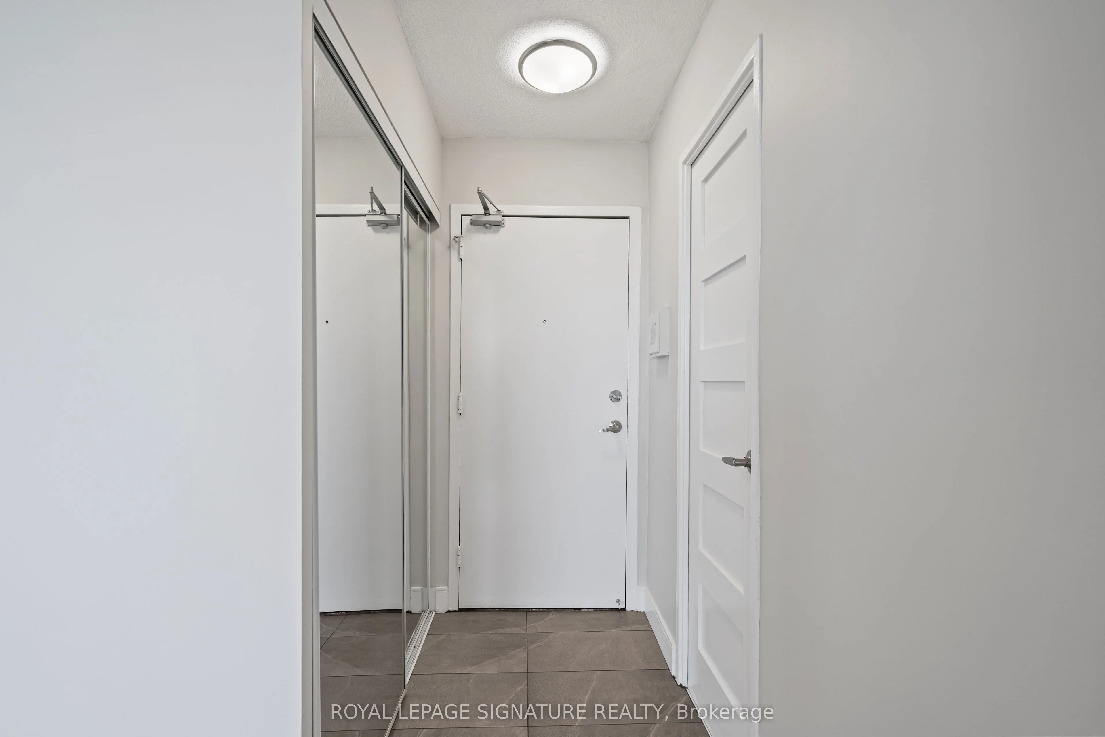 666 Spadina Avenue, #2501