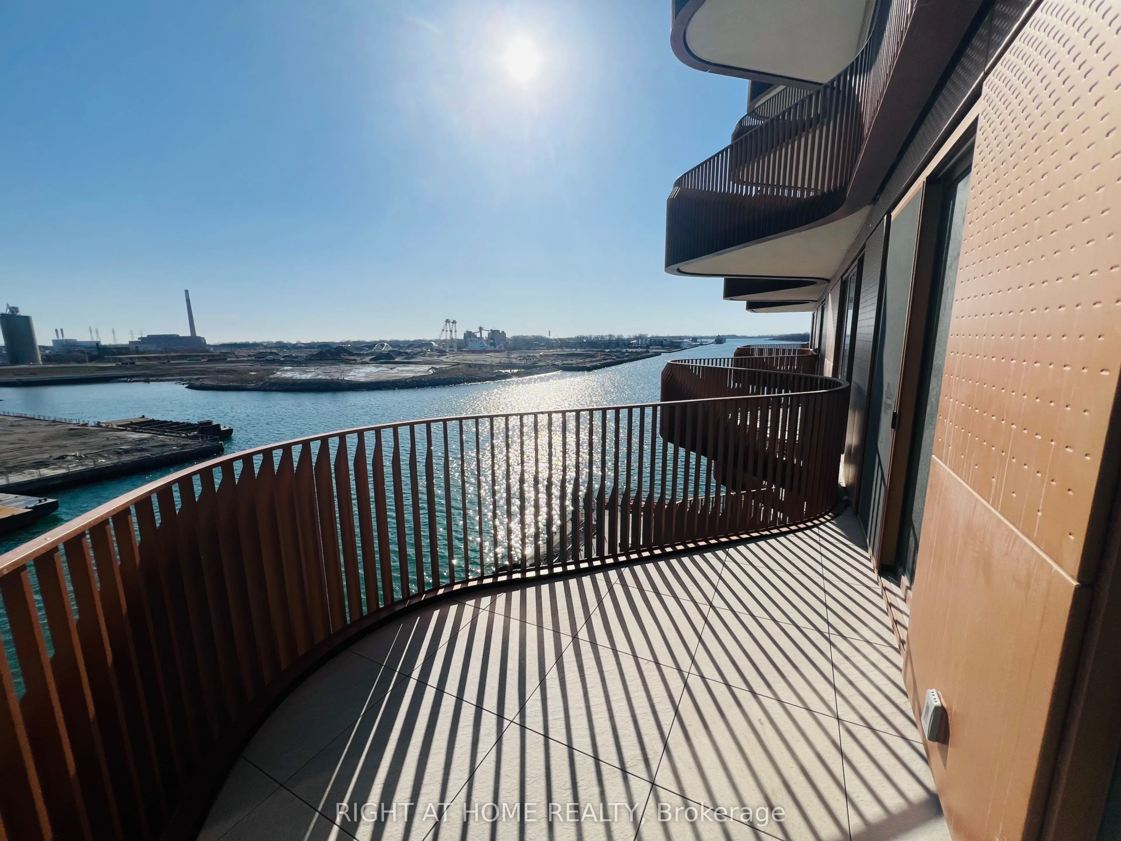 155 Merchants' Wharf #510