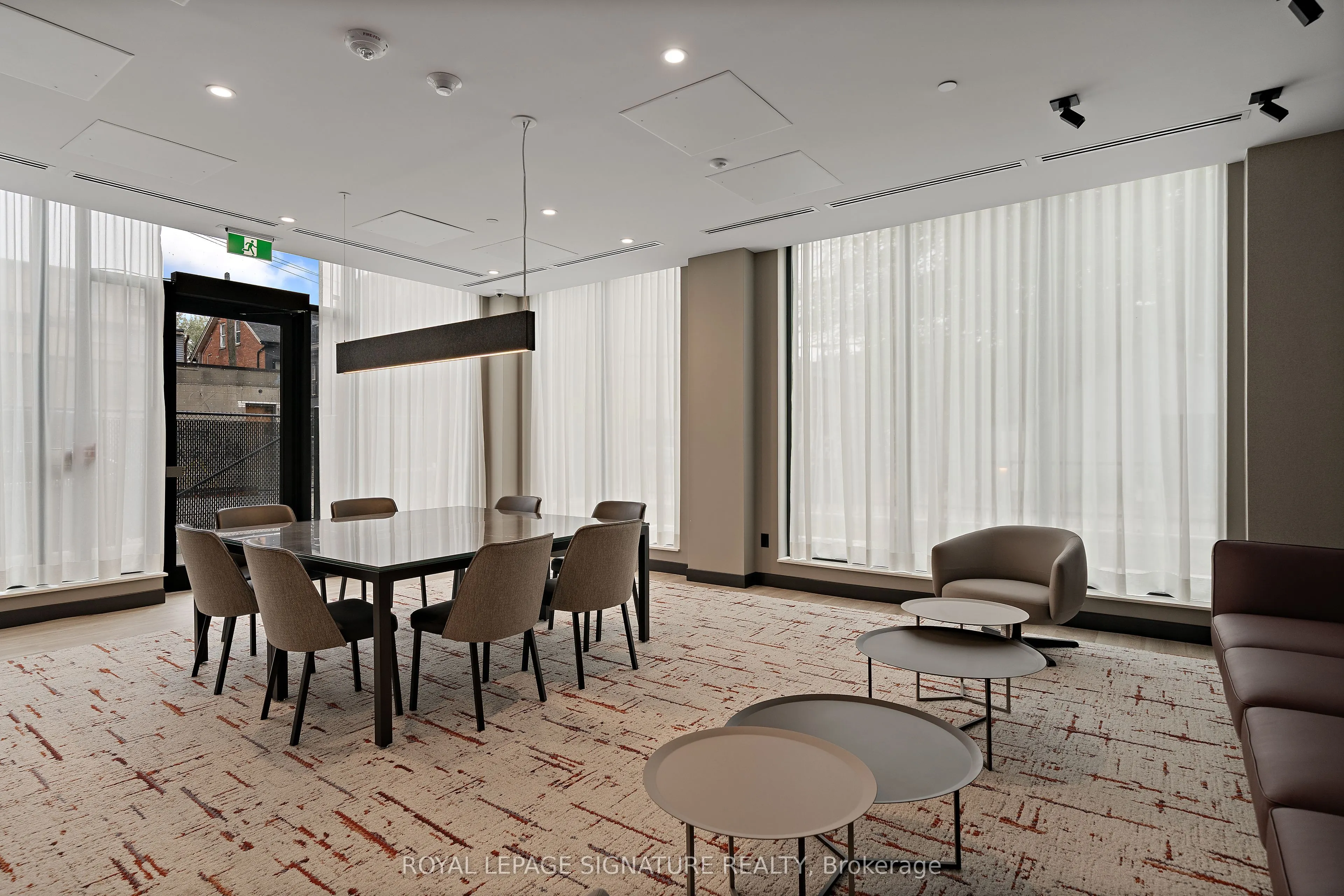664 Spadina Avenue, #215