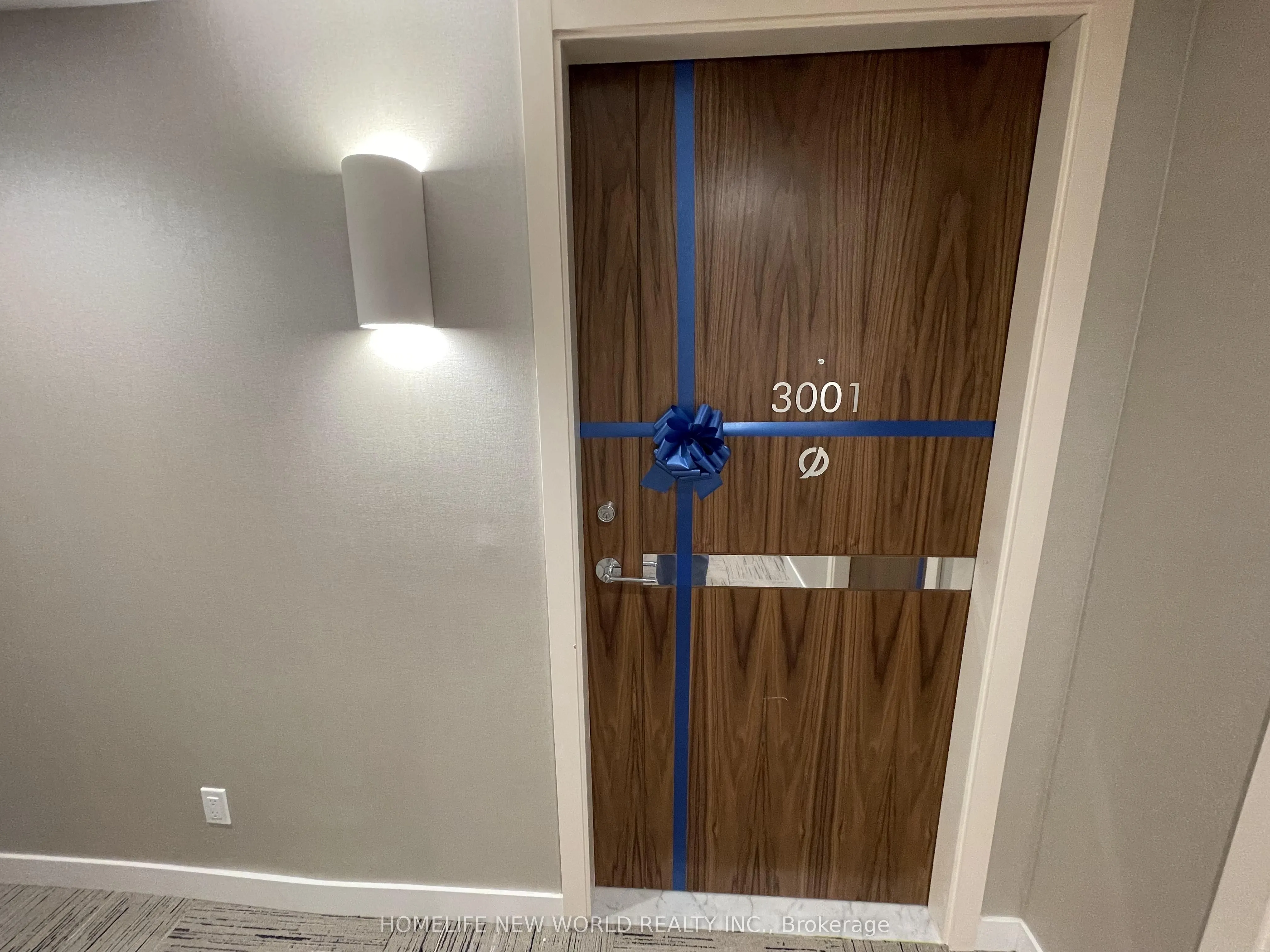 27 Mcmahon Drive, #3001
