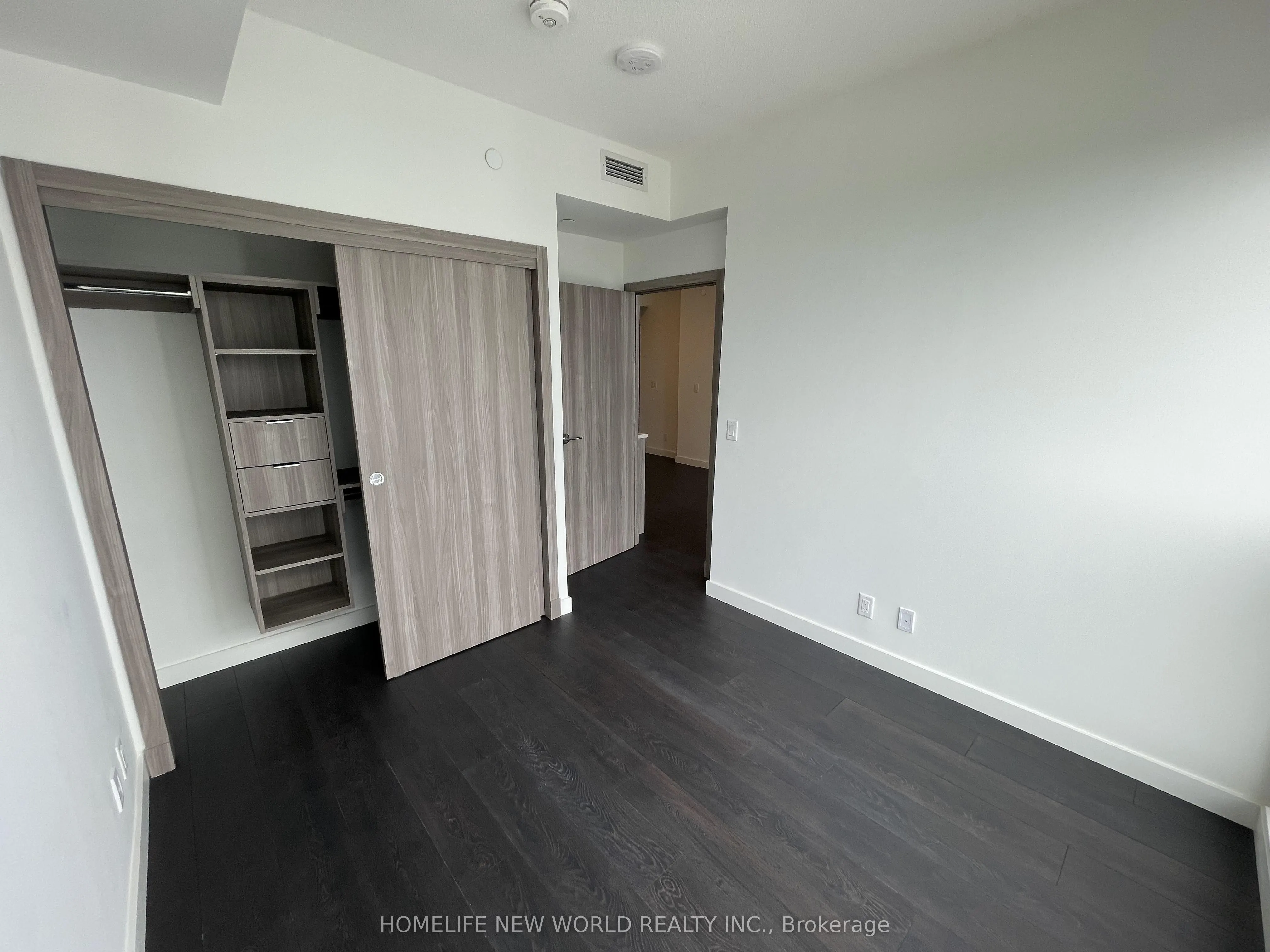 27 Mcmahon Drive, #3001