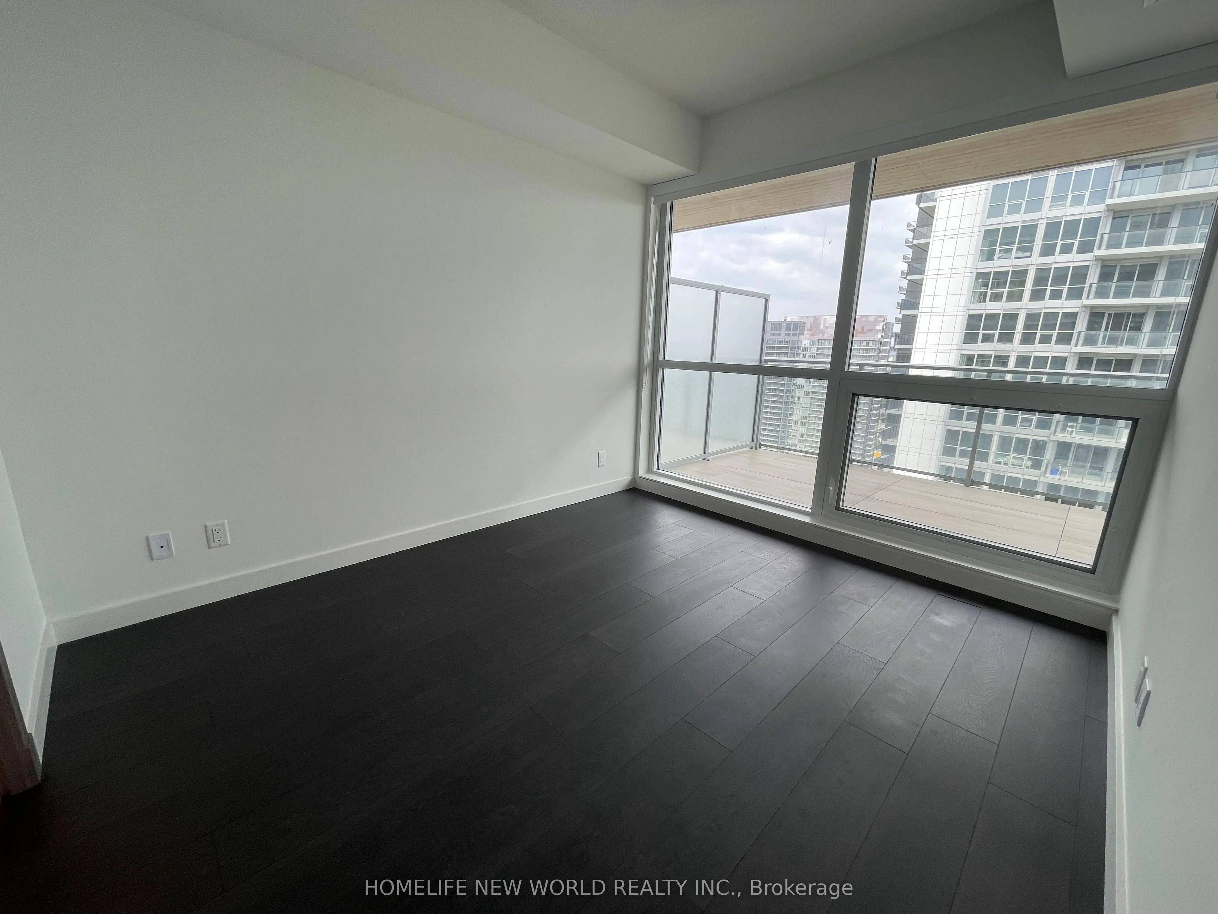 27 Mcmahon Drive, #3001