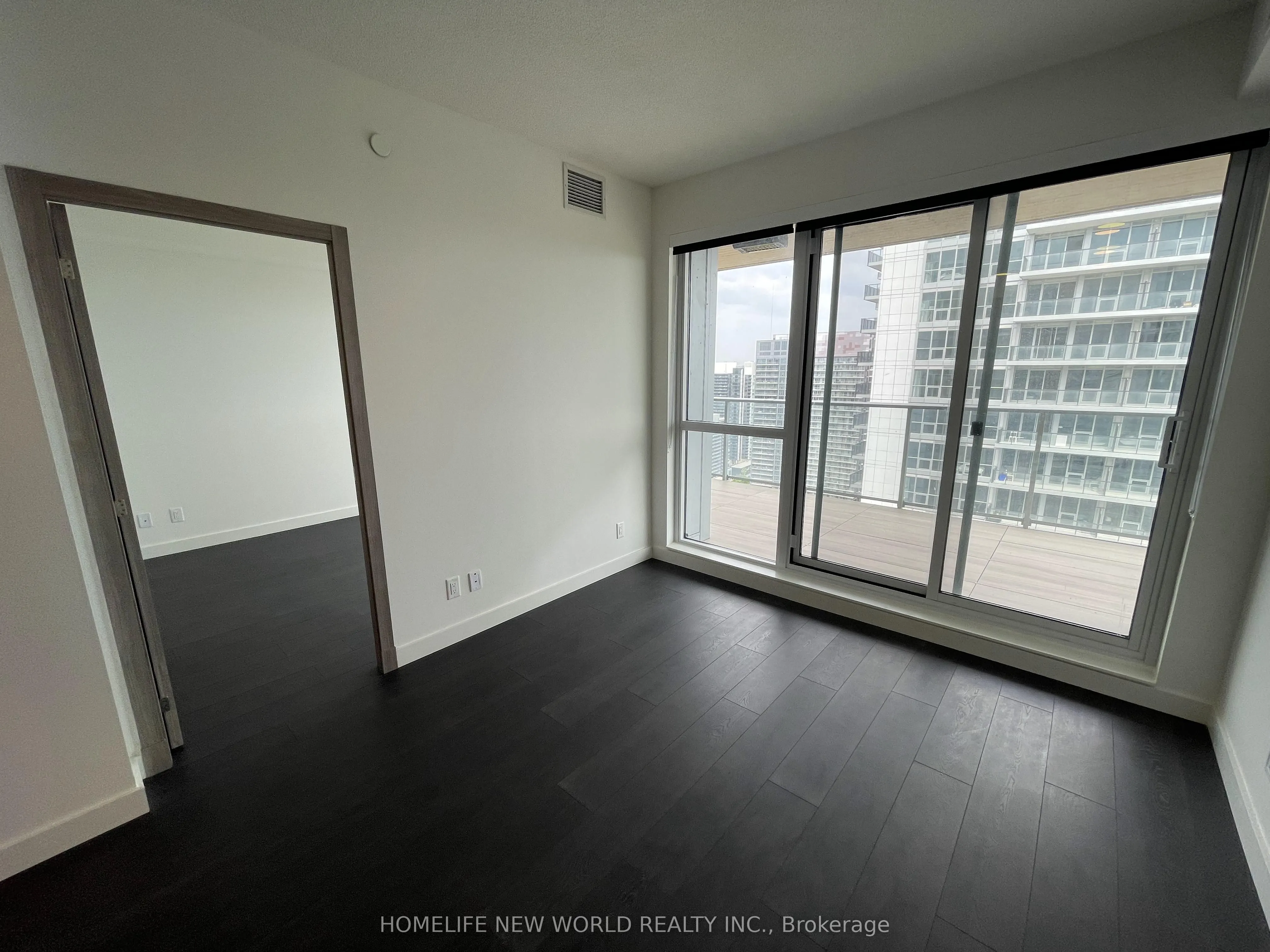 27 Mcmahon Drive, #3001