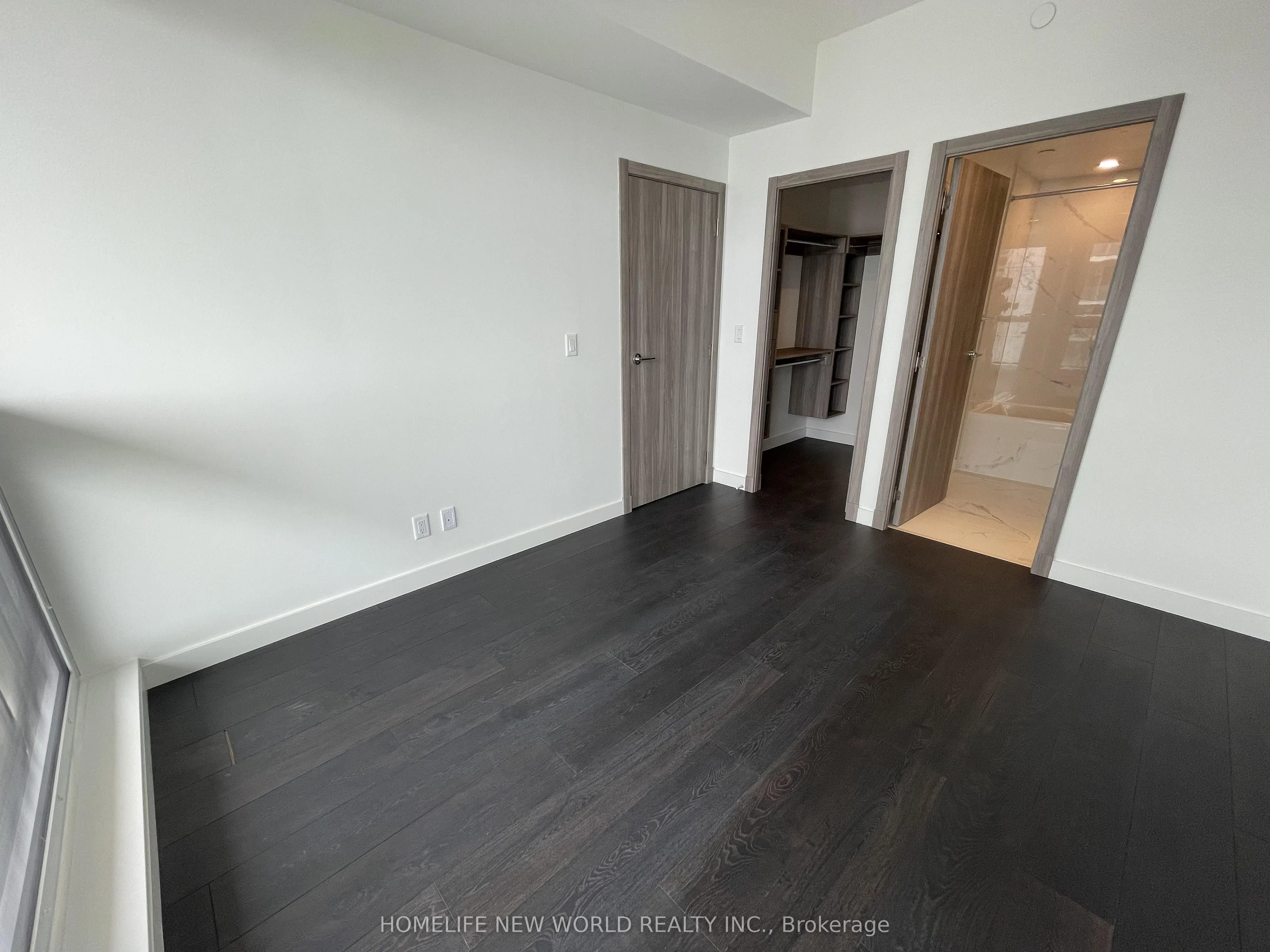 27 Mcmahon Drive, #3001