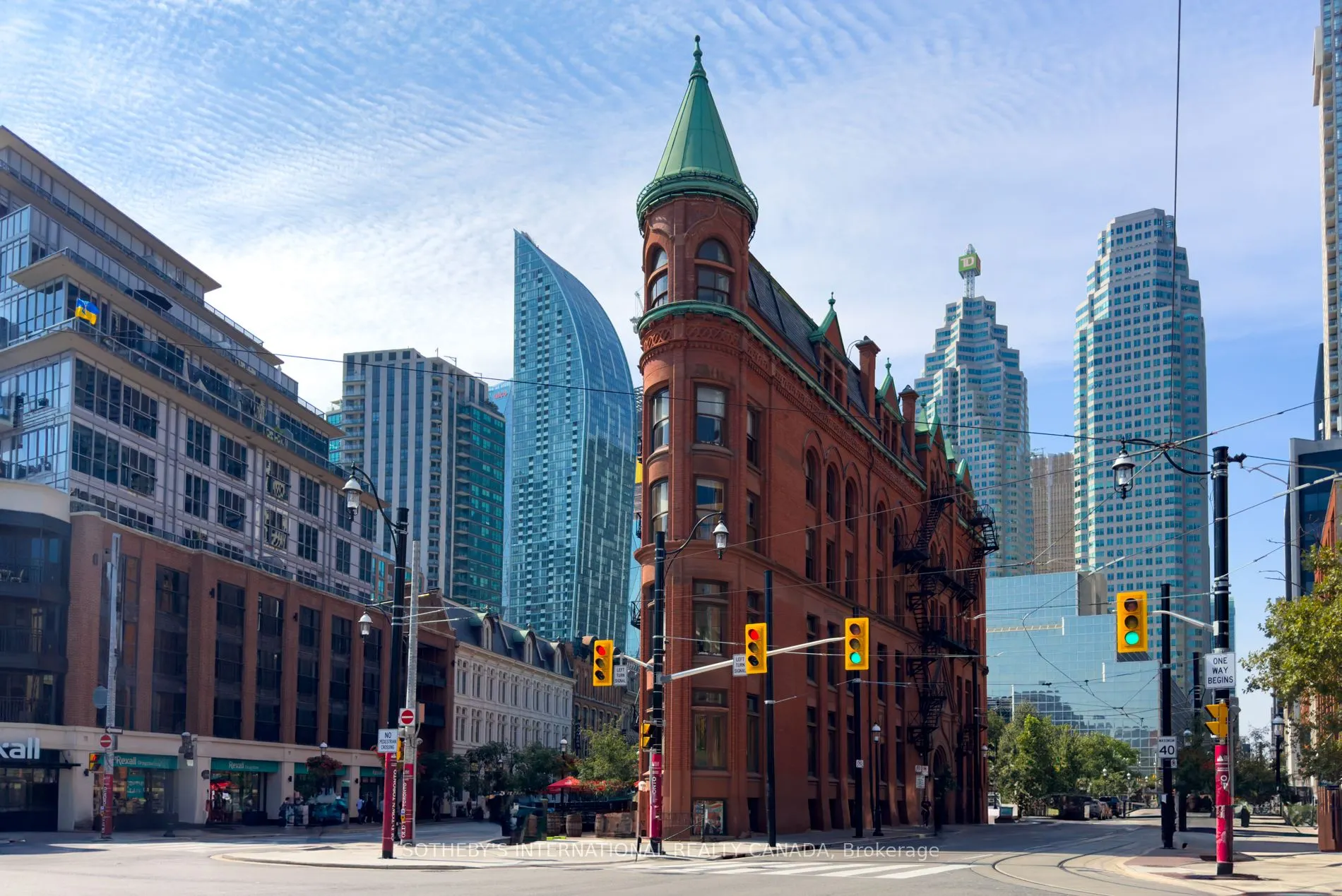 88 Scott Street, #2004