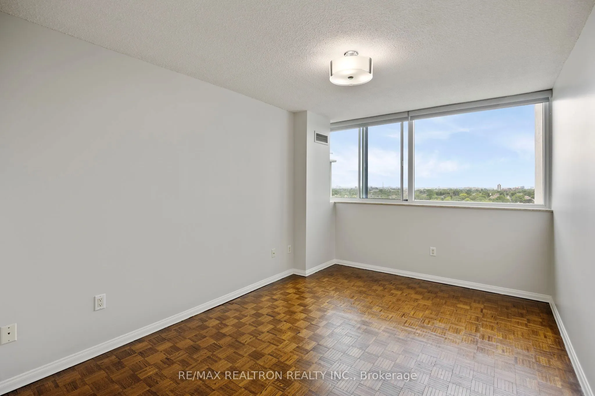 3000 Bathurst Street, #1210