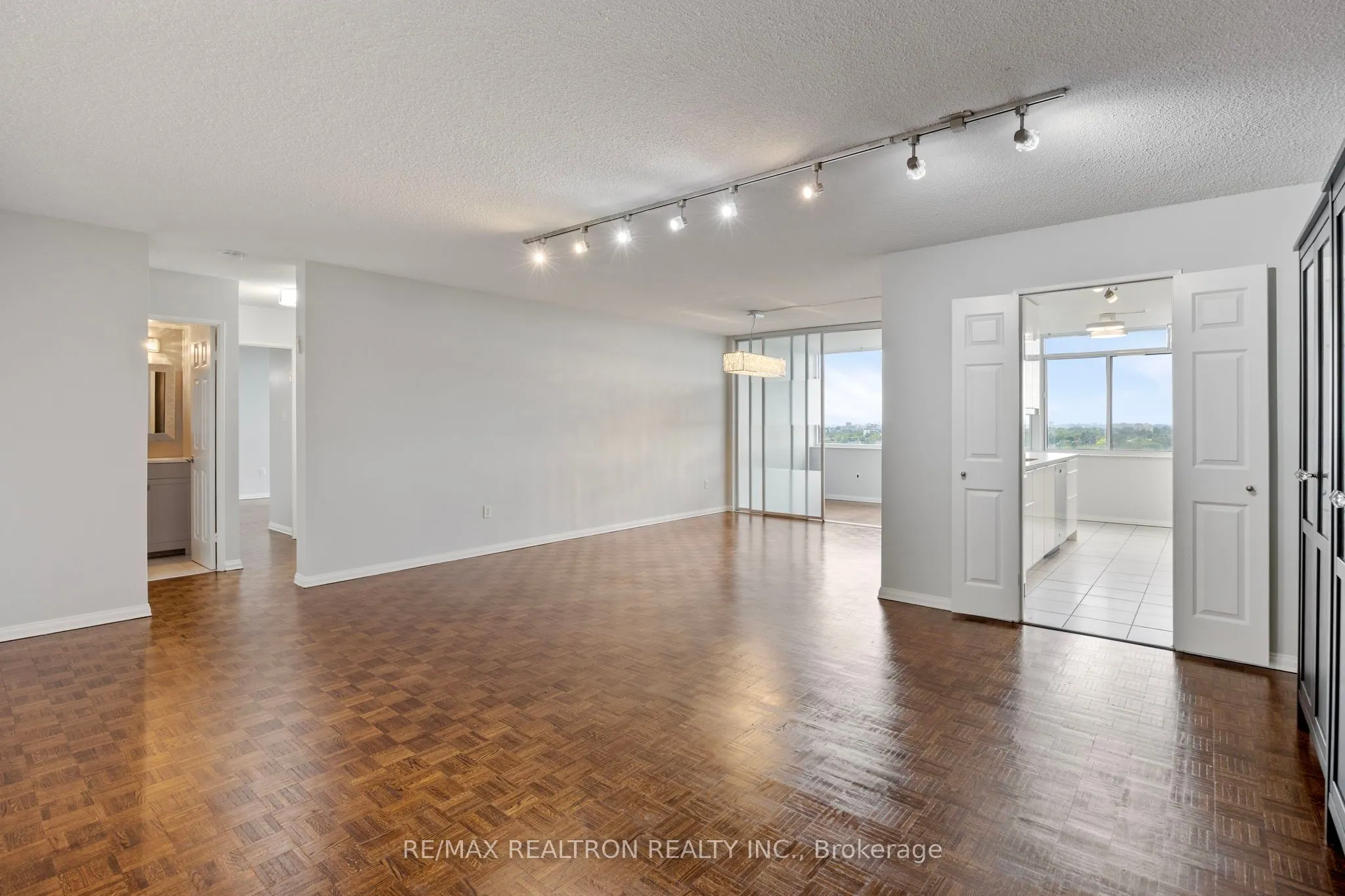3000 Bathurst Street, #1210