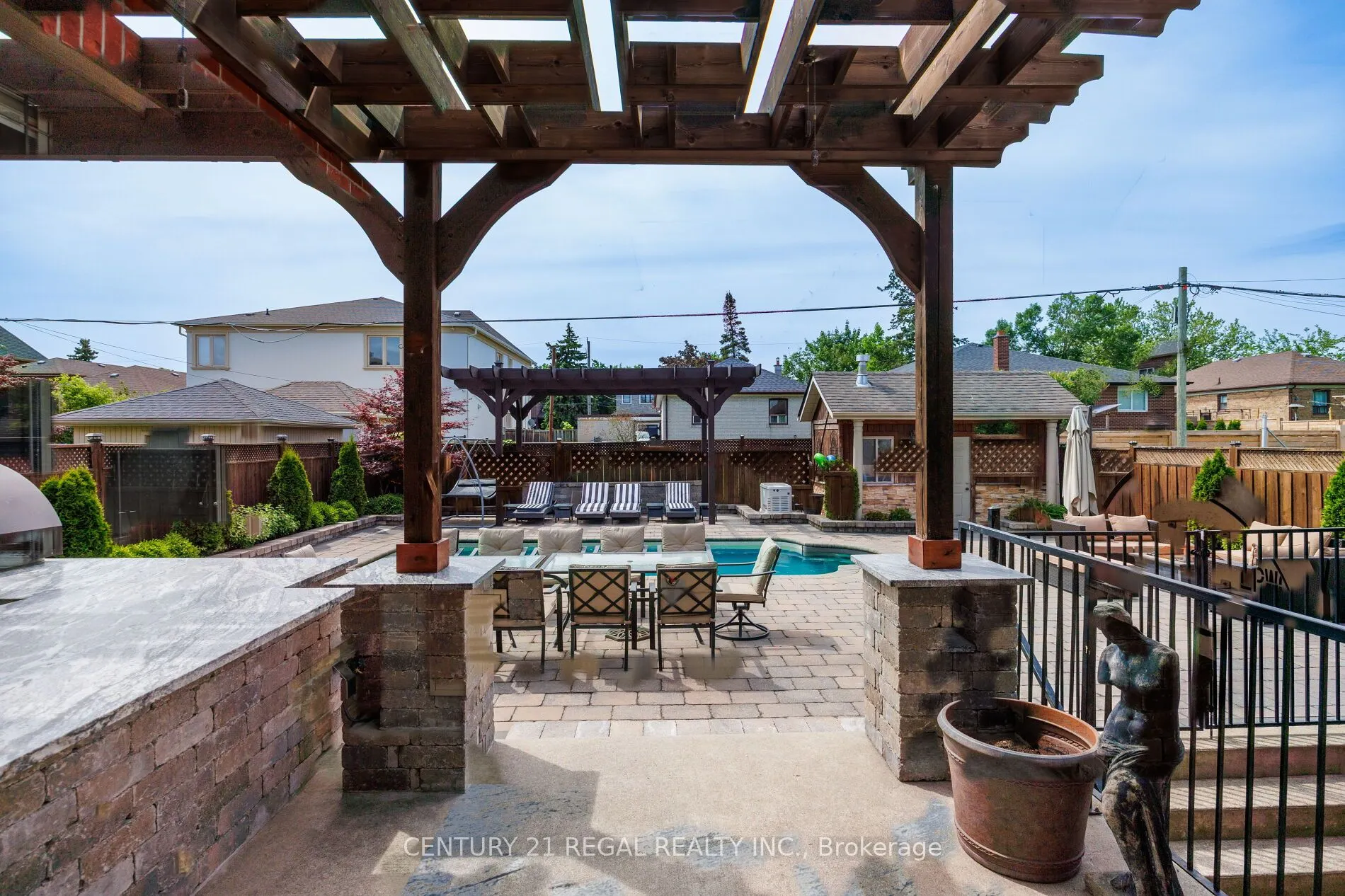 127 Sultana Avenue
