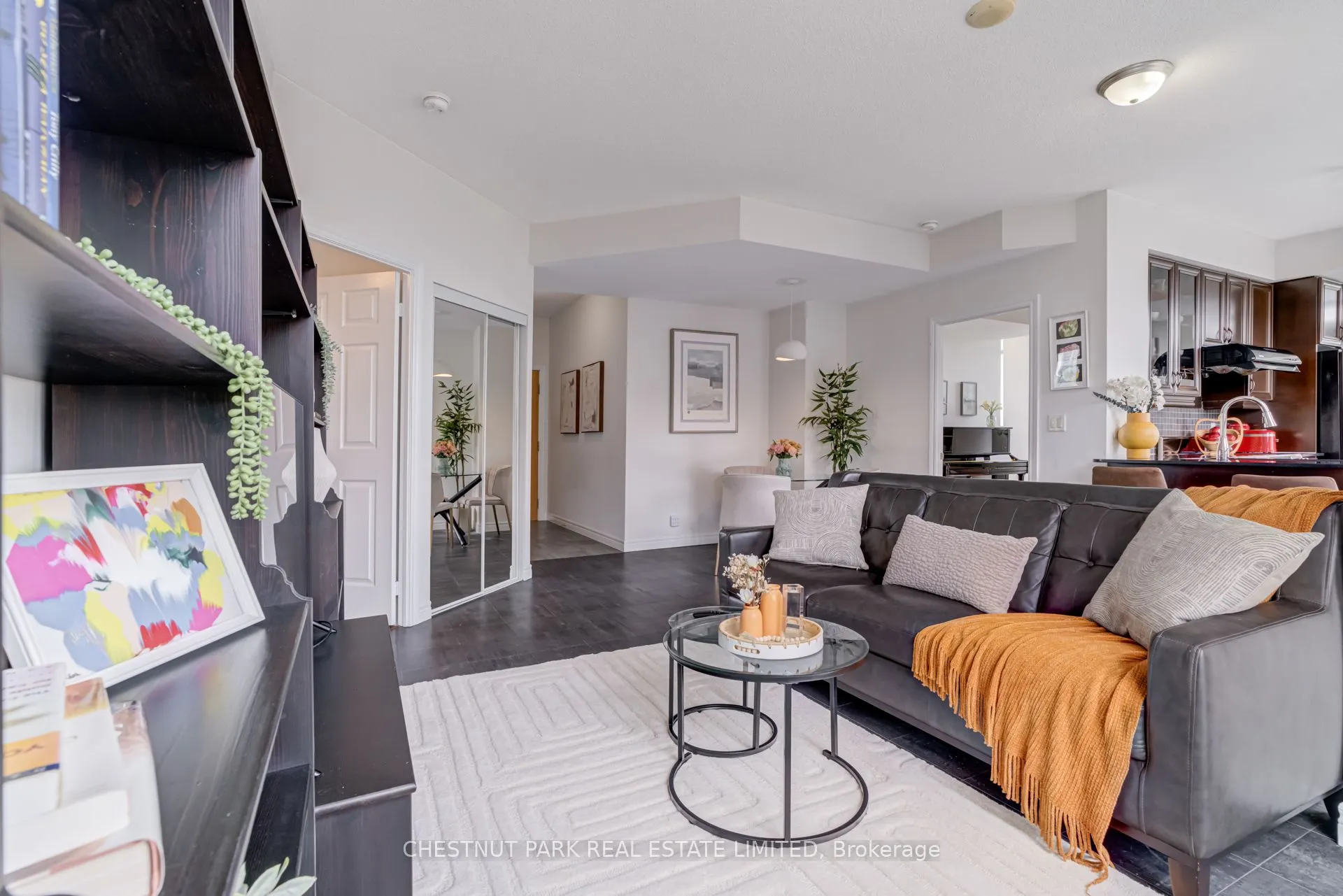 736 Spadina Avenue, #1711