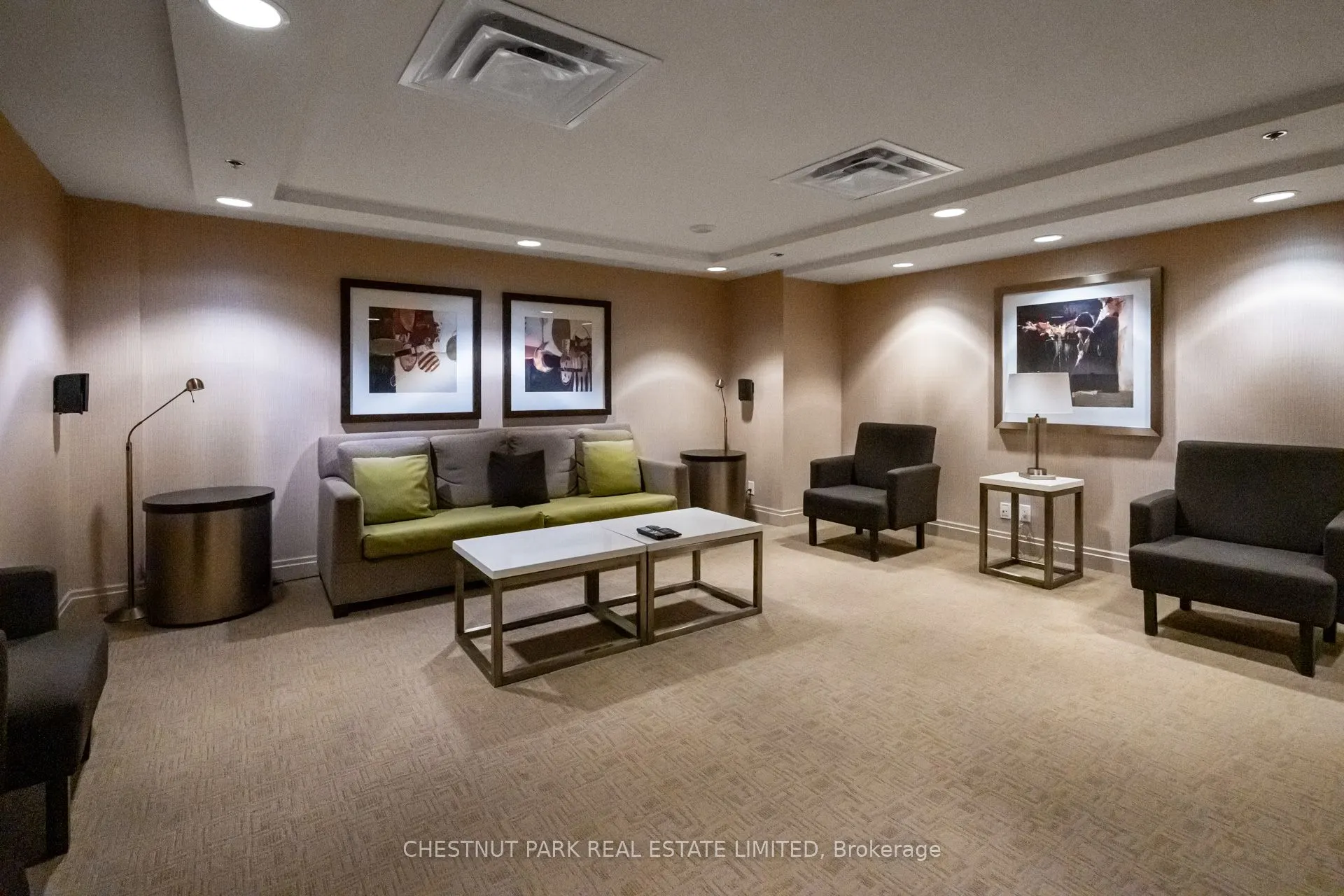 736 Spadina Avenue, #1711