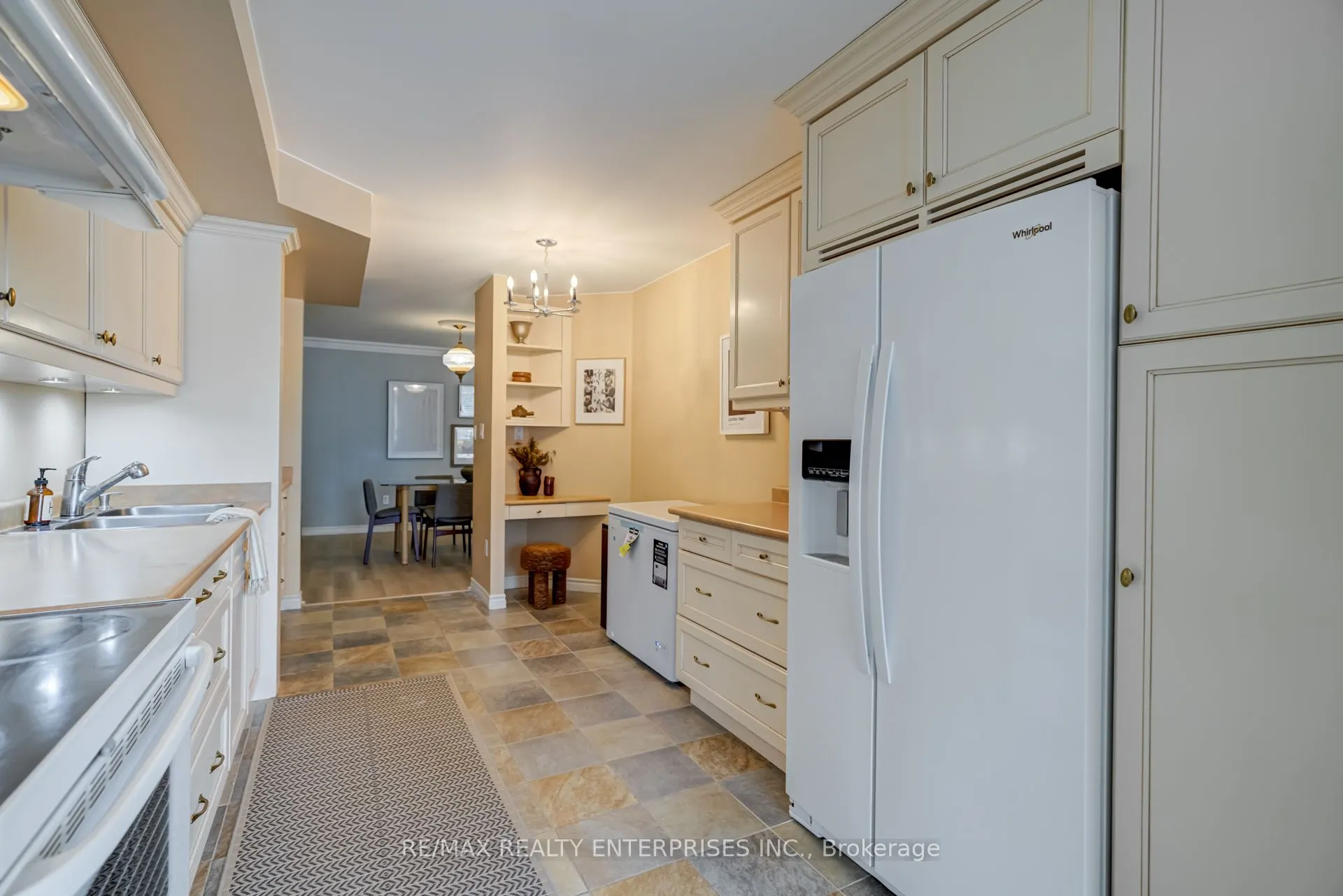 65 Skymark Drive, #204