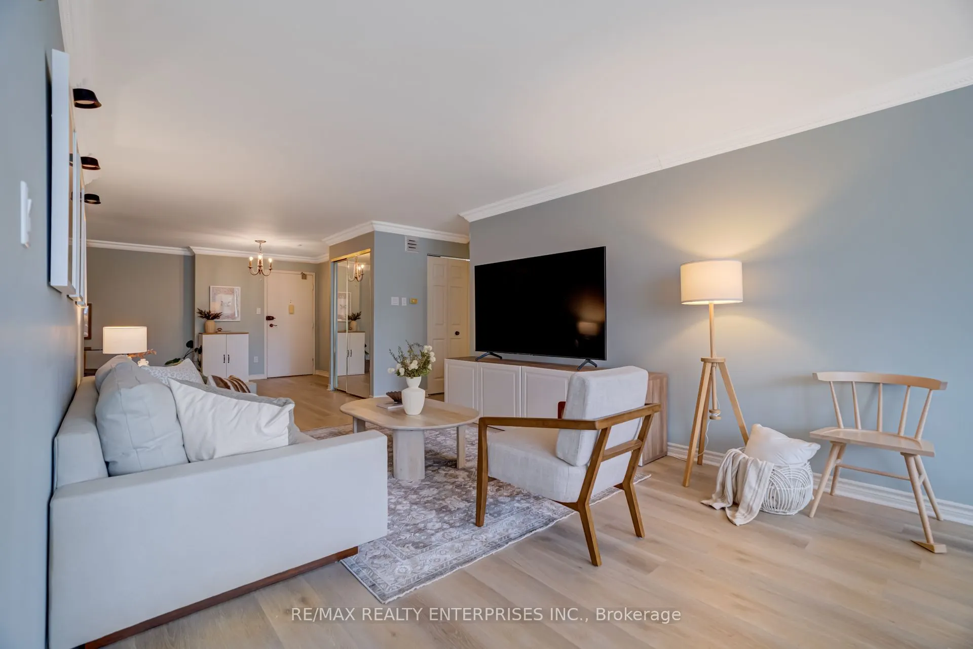 65 Skymark Drive, #204