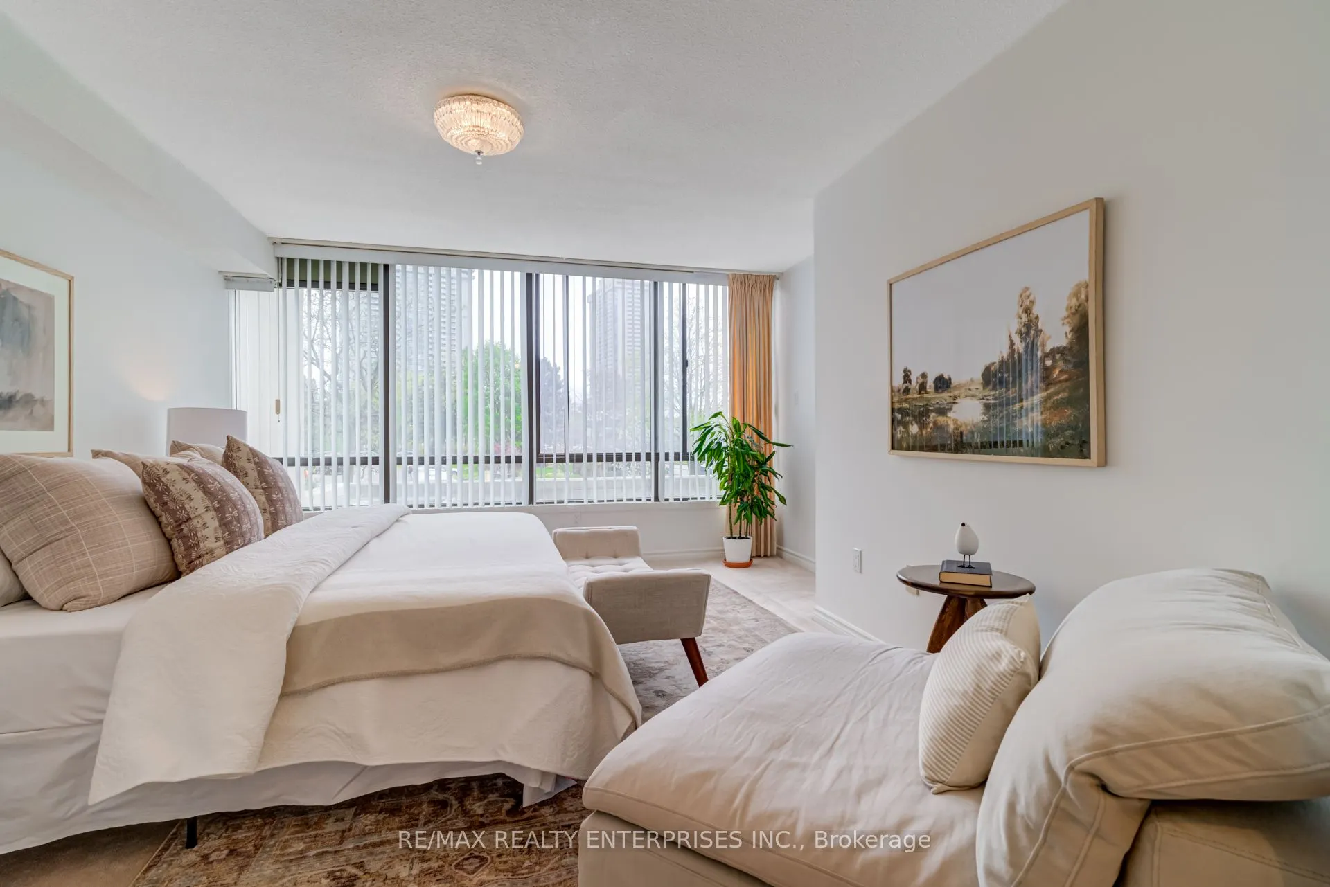 65 Skymark Drive, #204