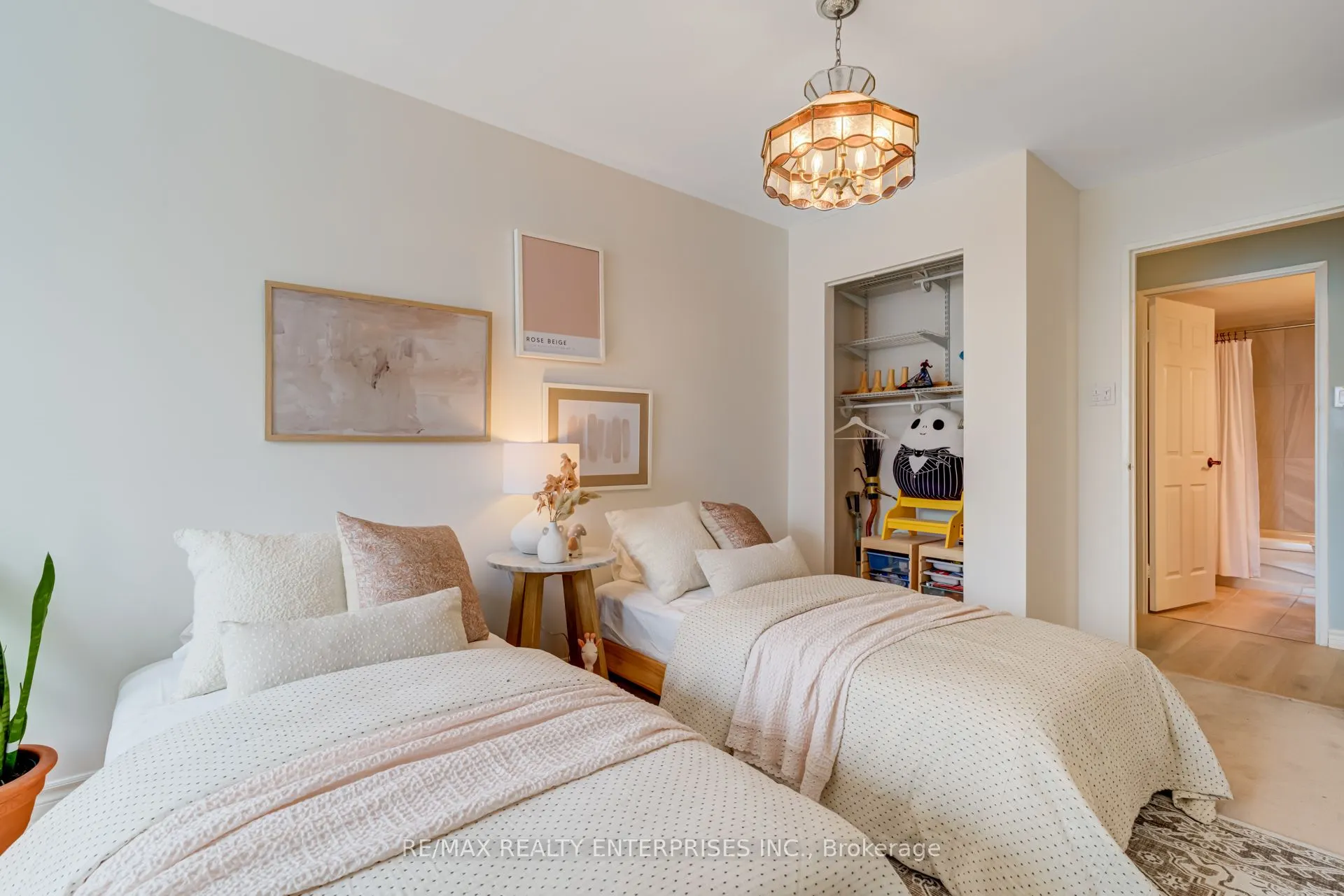 65 Skymark Drive, #204