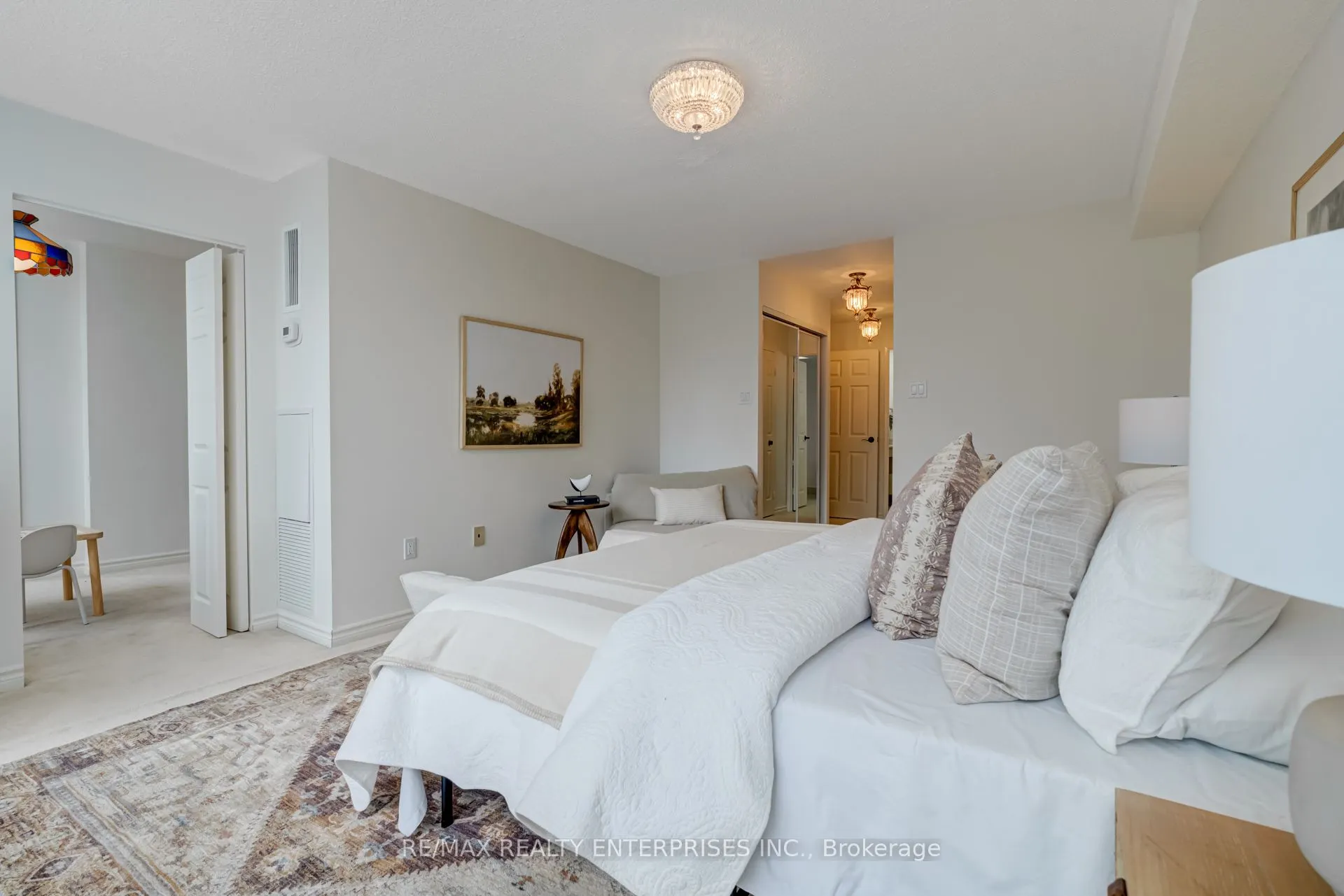 65 Skymark Drive, #204