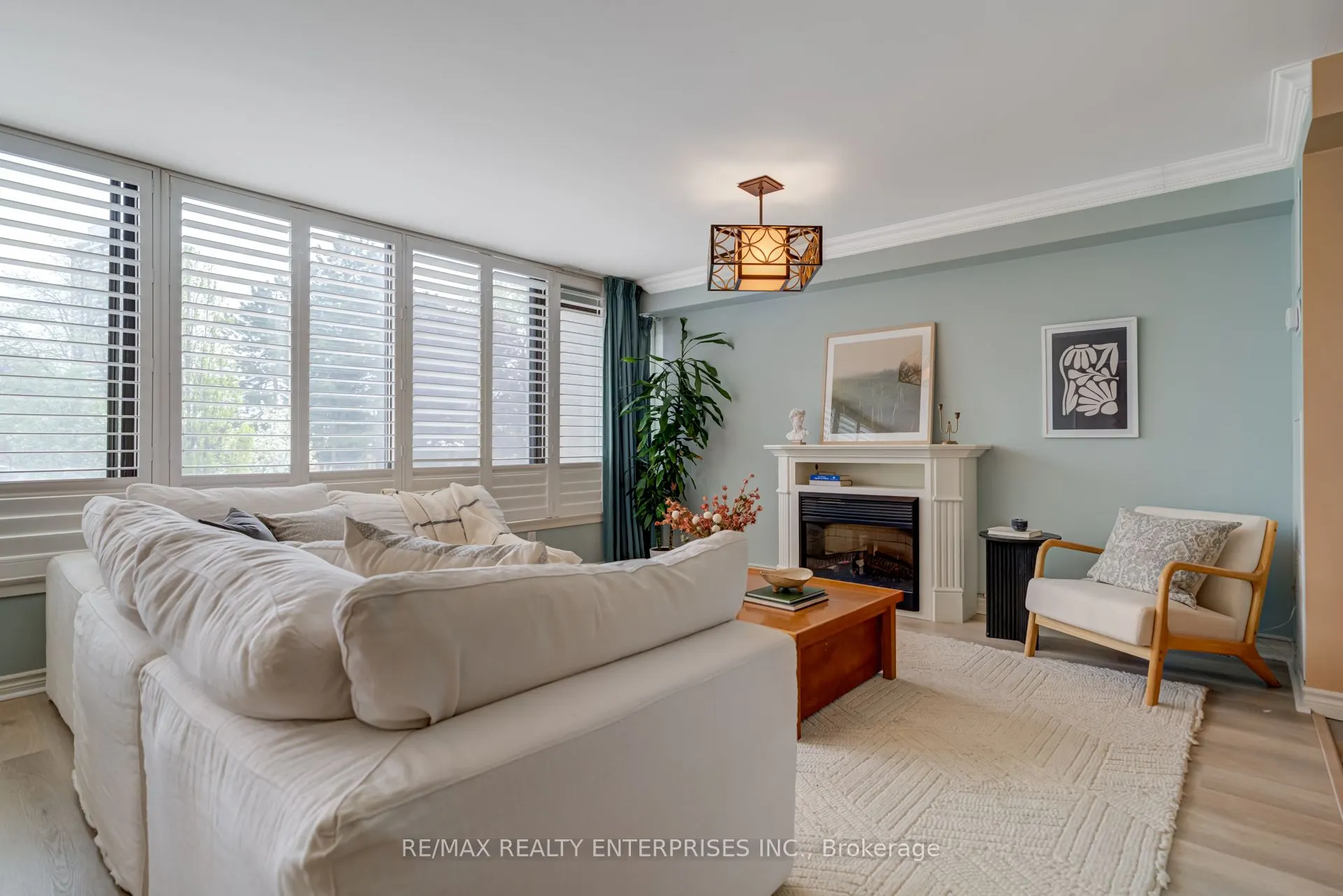 65 Skymark Drive, #204