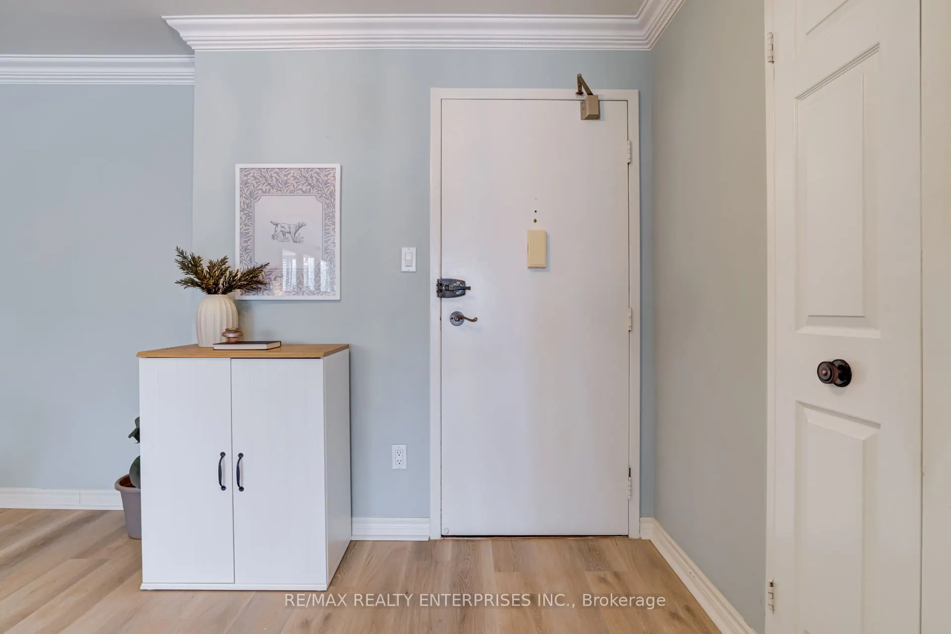 65 Skymark Drive, #204