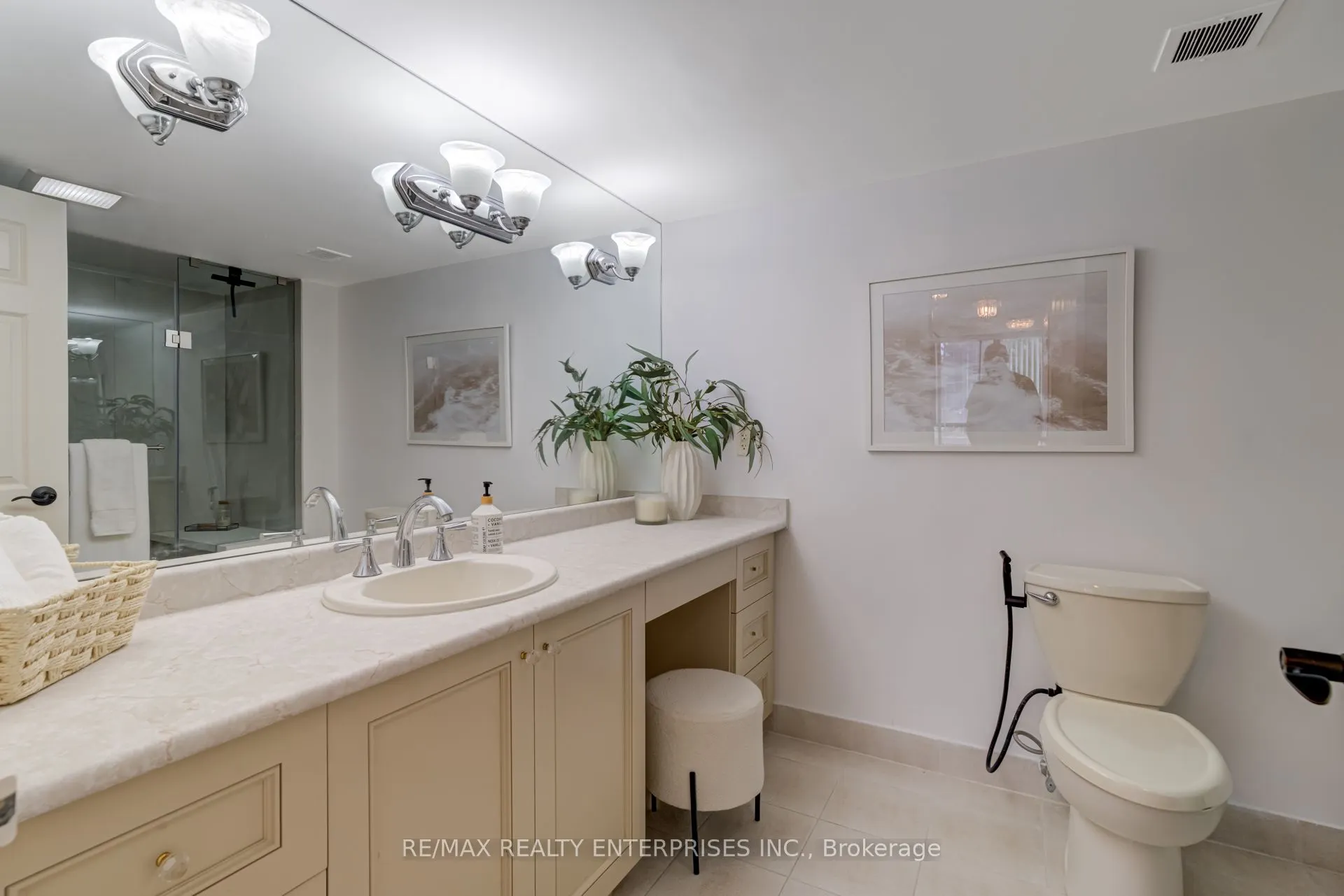 65 Skymark Drive, #204