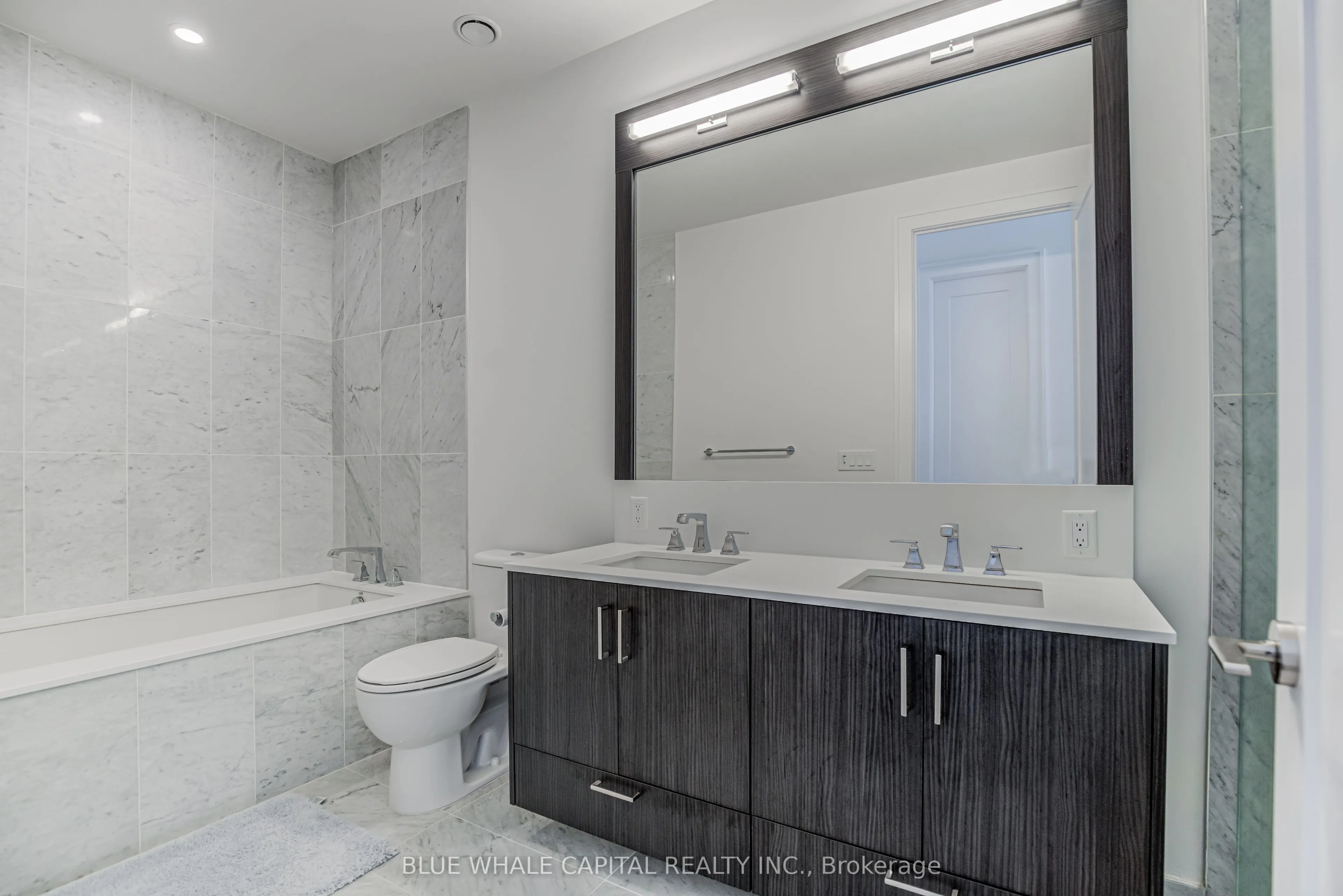 25 Adra Grado Way, #120