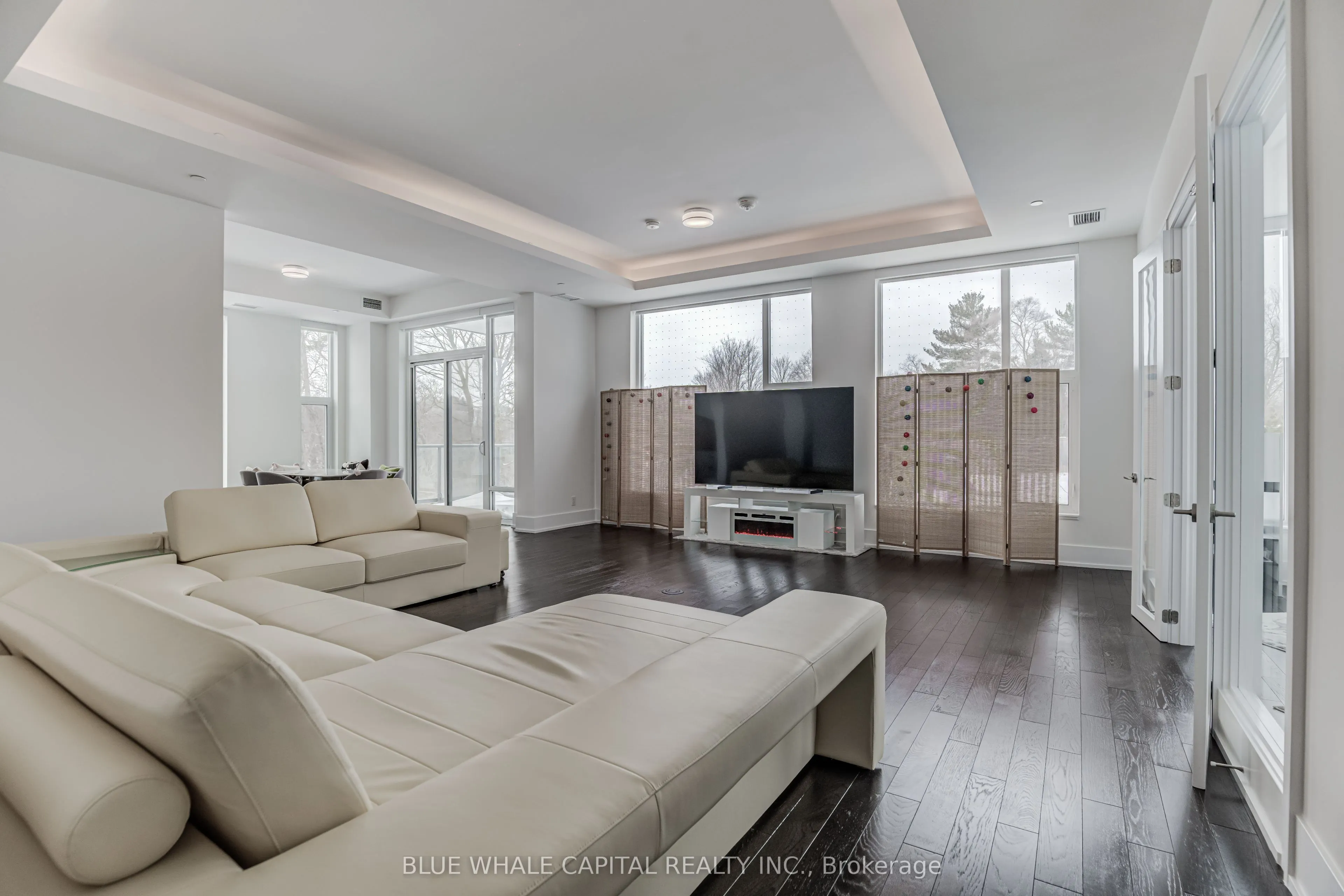 25 Adra Grado Way, #120