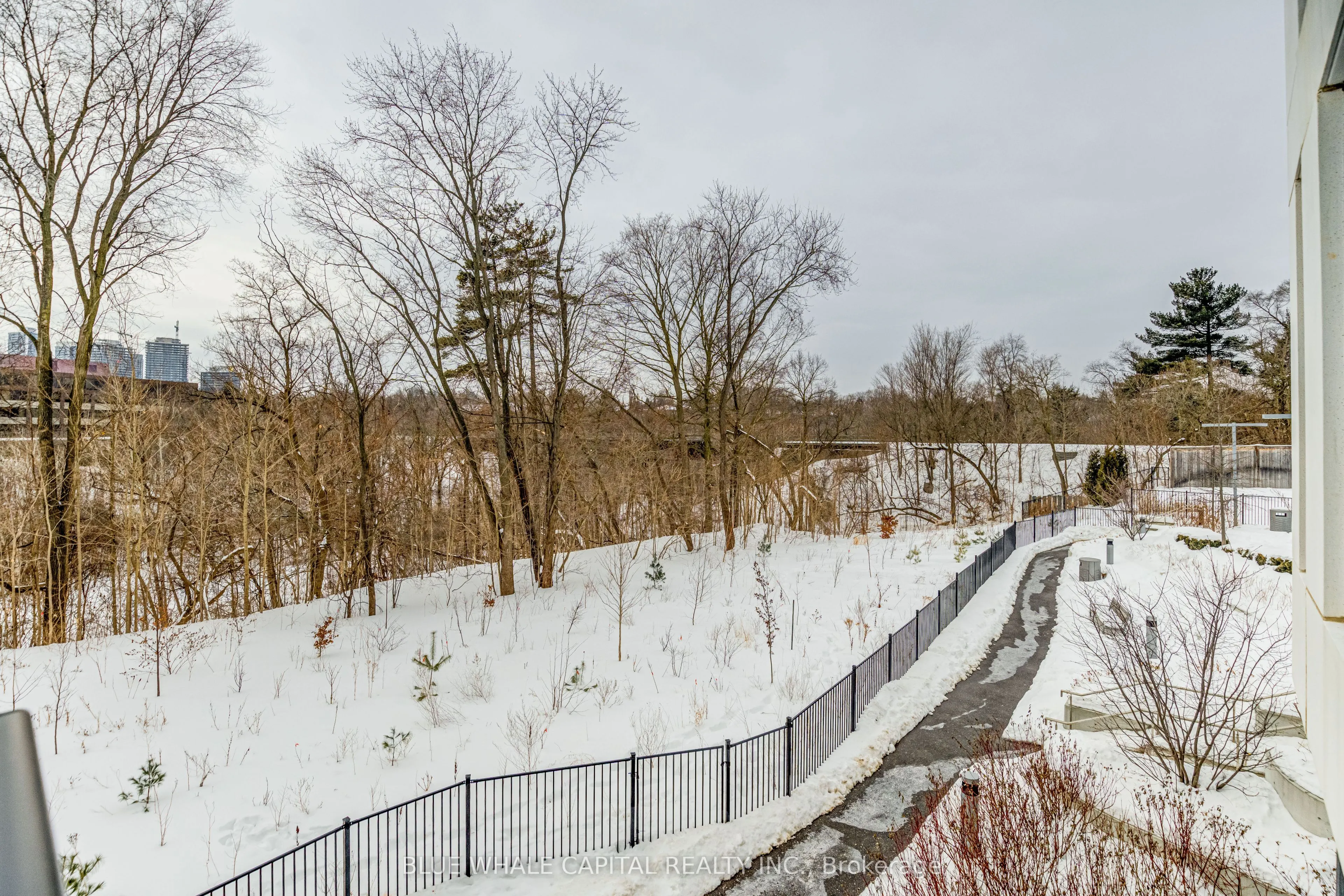 25 Adra Grado Way, #120