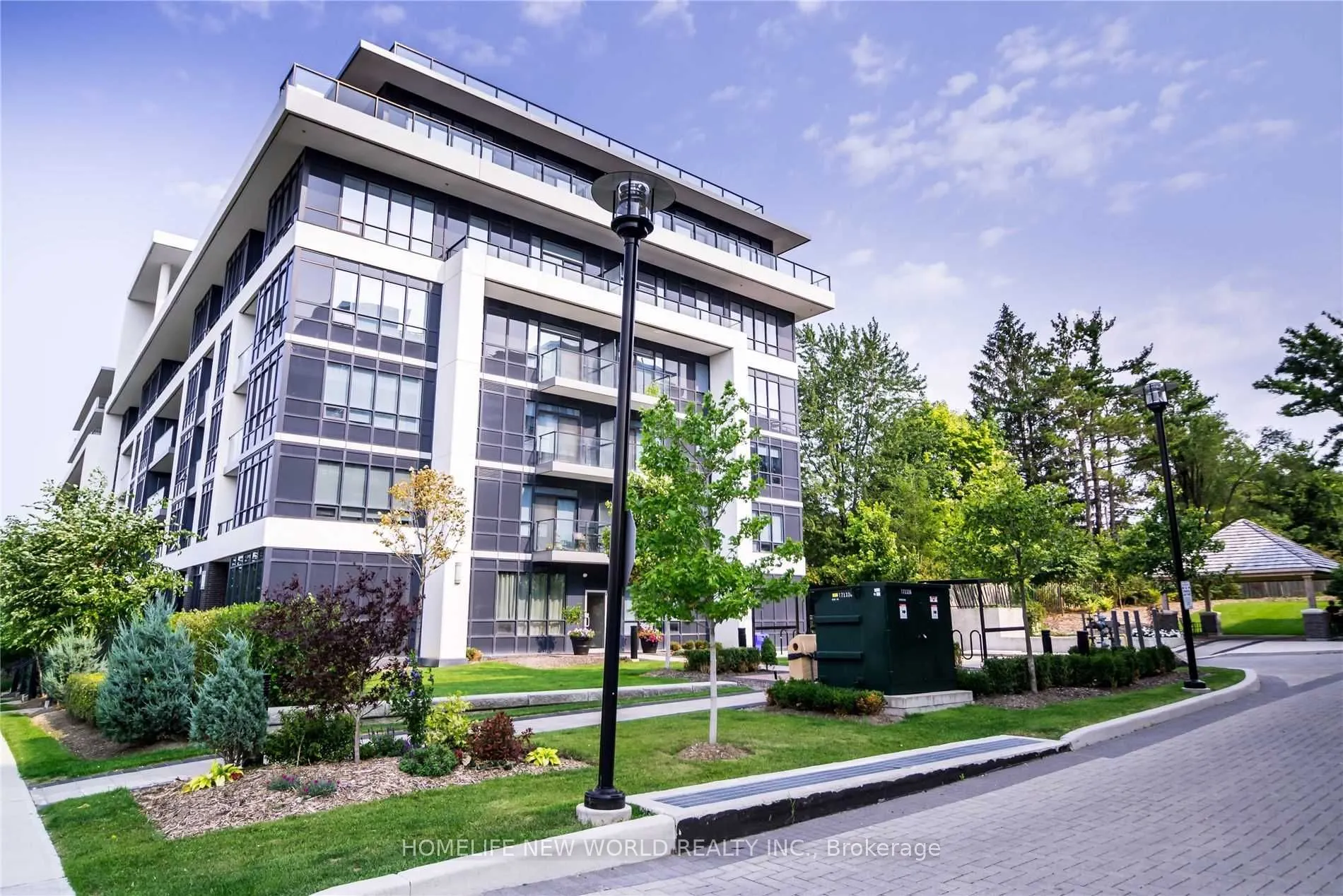 399 Spring Garden Avenue, #208
